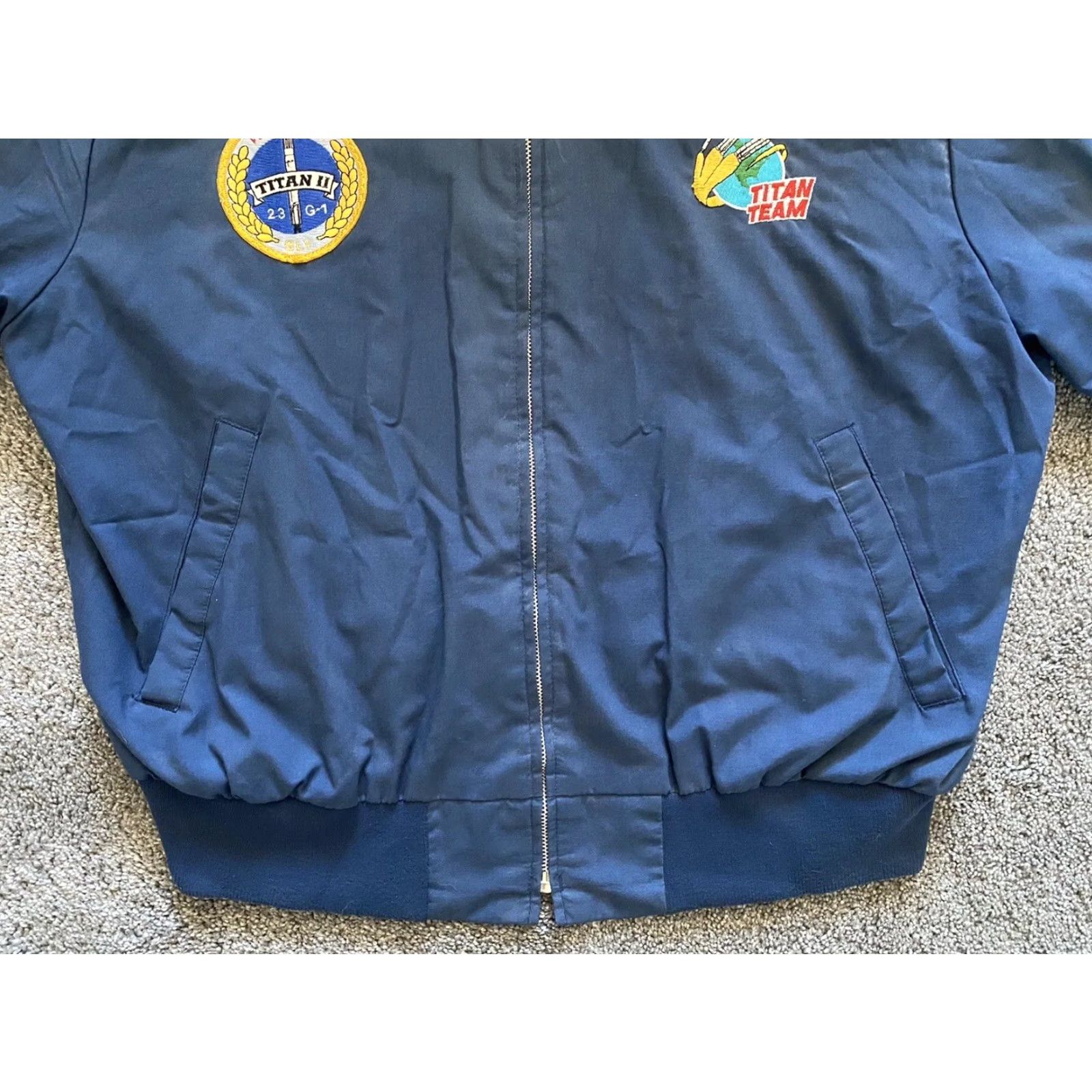 Vintage VINTAGE King Louie Pro Fit Jacket Men’s XL Titan Team Rockets Space Intelsat Blue 80s 90s USA Hipster Space Stars Jacket Mens Size US XL / EU 56 / 4 - 3 Thumbnail