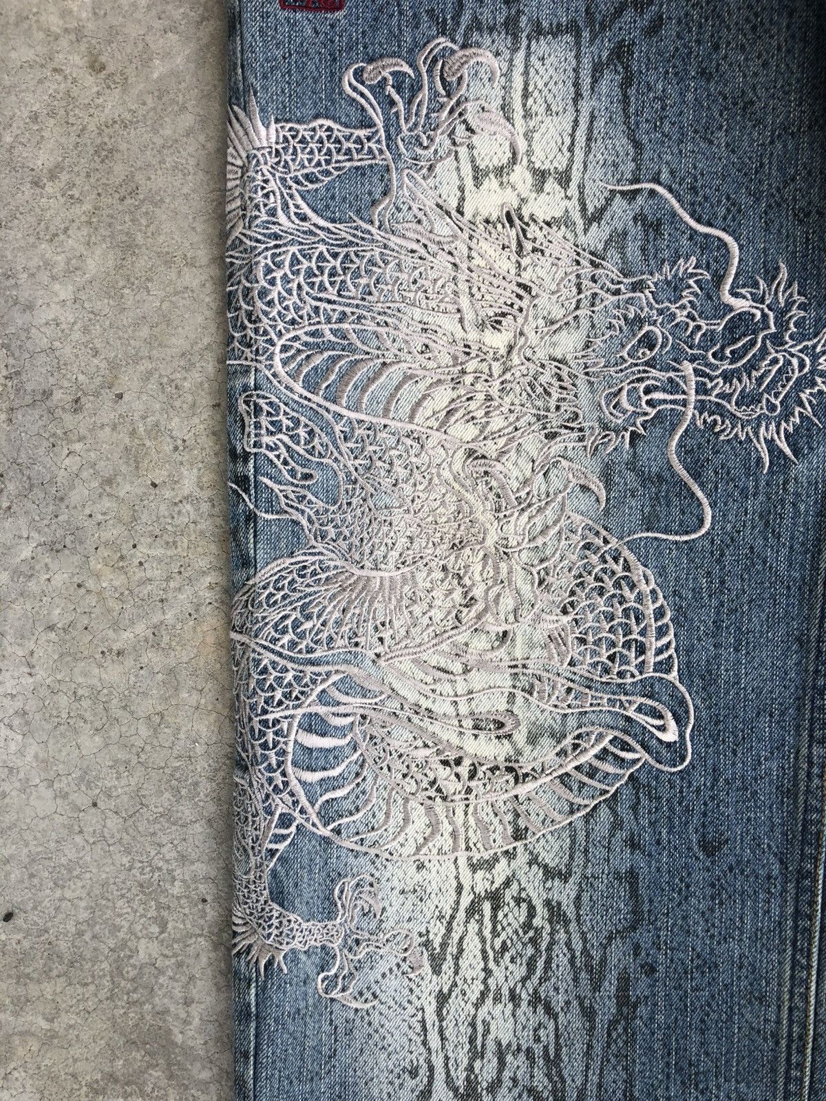 Karakuri Tamashii Karakuri Tamashii Embroidered Snake Skin Distressed Size US 32 / EU 48 - 8 Thumbnail