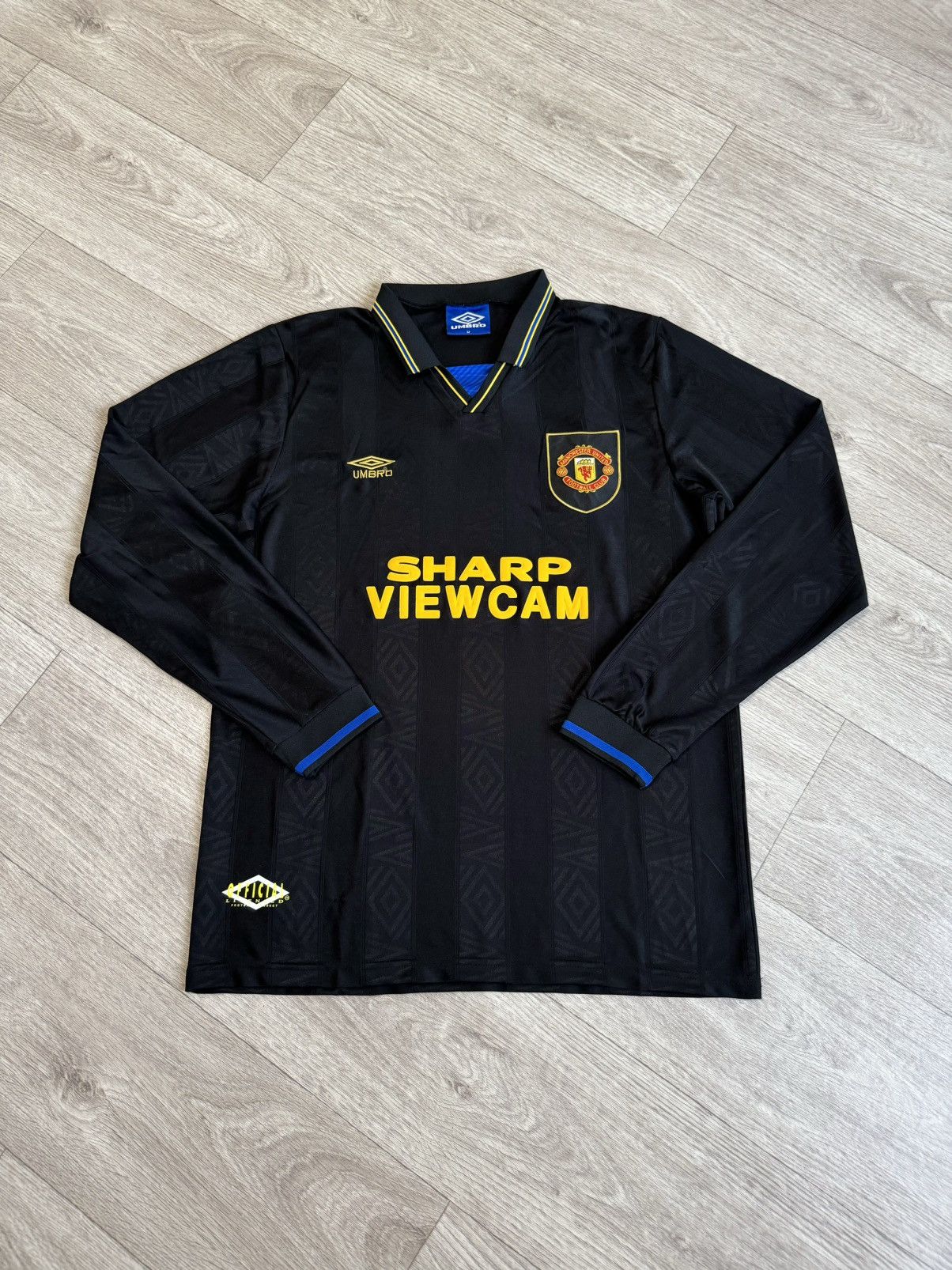 Umbro 🔷Retro Umbro Manchester United 1993/94/95 Soccer jersey🔷 Size US M / EU 48-50 / 2 - 1 Thumbnail