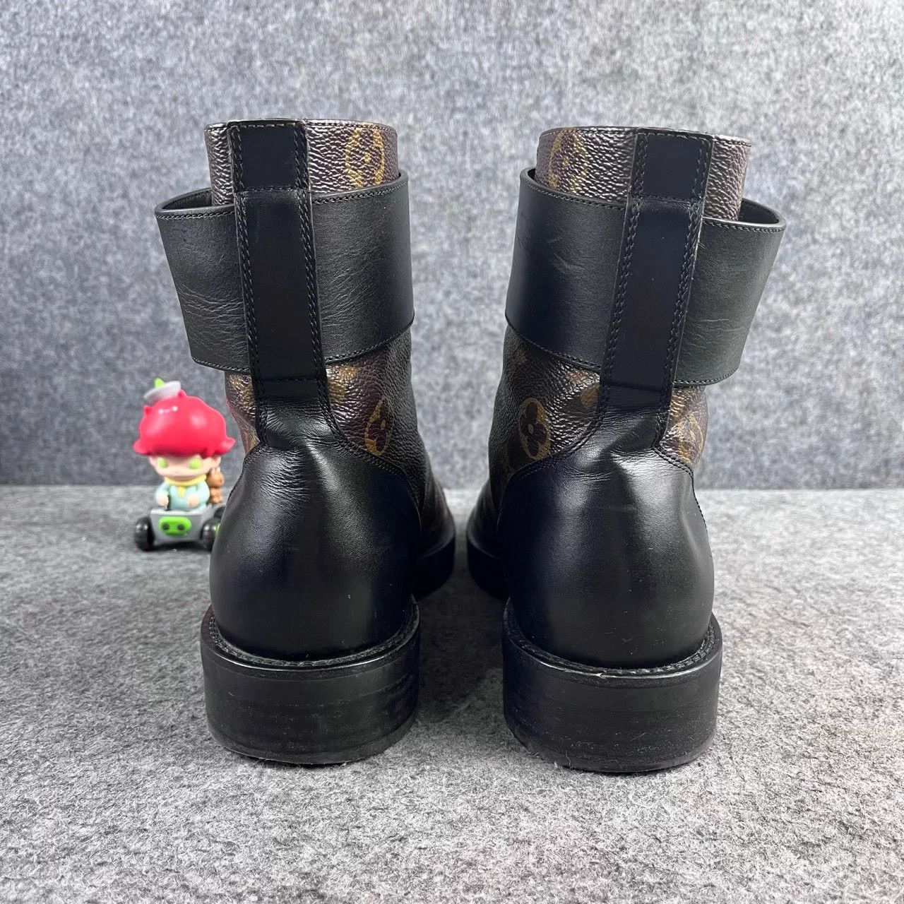 Louis Vuitton LV Monogram Lock Strap Ankle Boots 35.5 Size US 4.5 / IT 34.5 - 3 Thumbnail