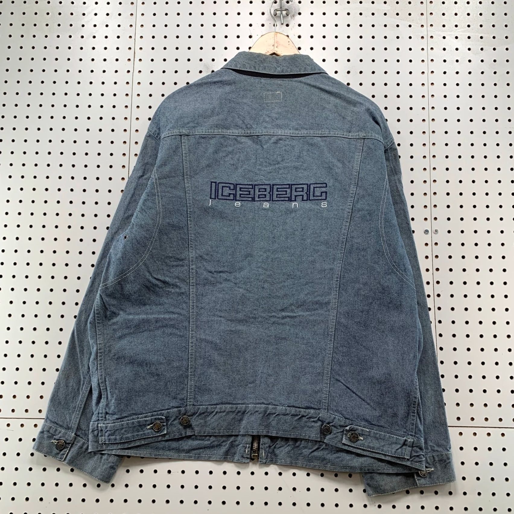 Vintage VINTAGE Iceberg Jeans Denim Jacket Men 3XL Blue Zip Trucker Pocket Italy Jacket Mens 90s denim Jacket Iceberg Italy Size US 39 - 2 Thumbnail