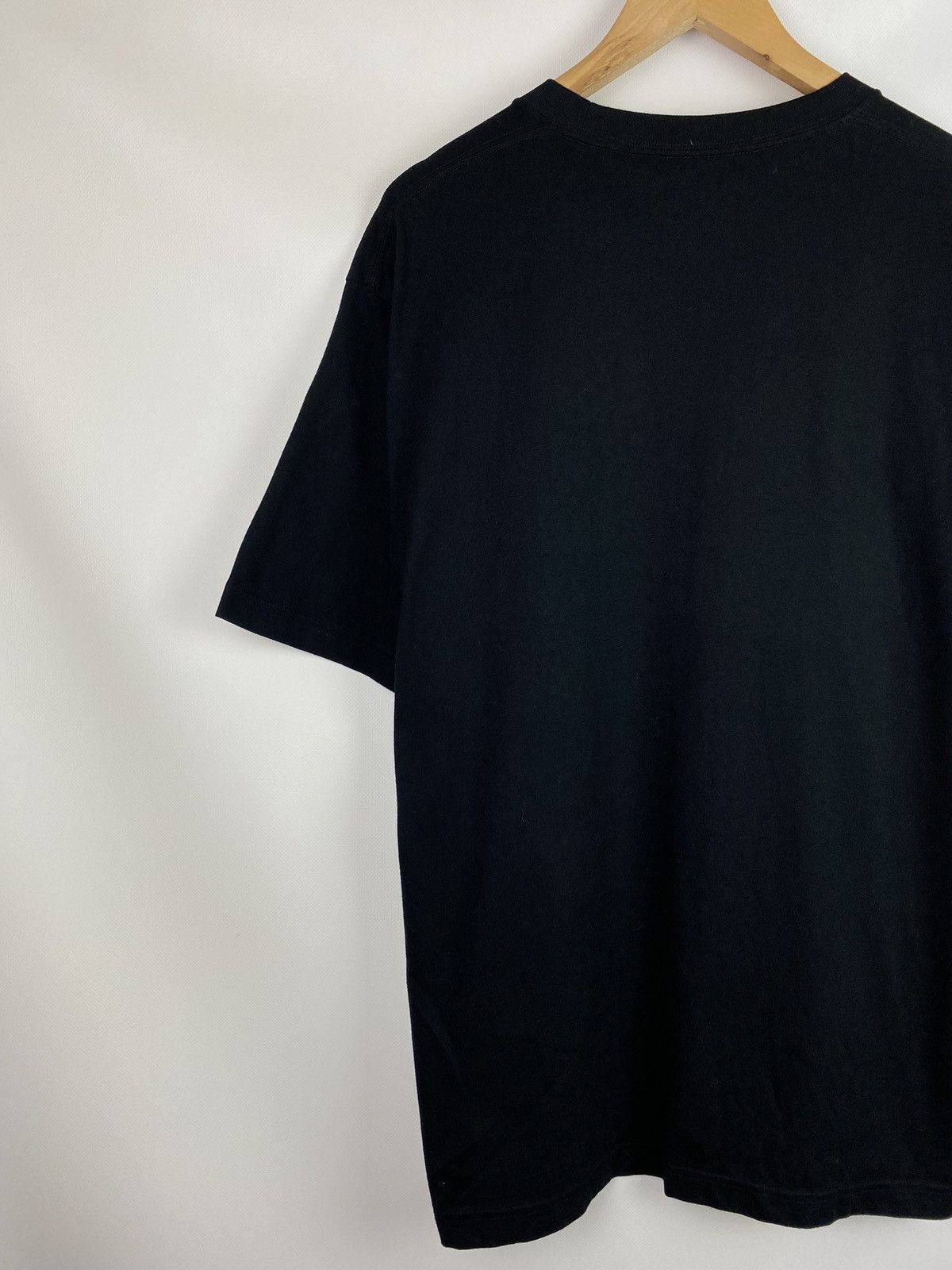 Uniqlo Uniqlo Billie Eilish Takashi Murakami Graphic T Shirt Size L Size US L / EU 52-54 / 3 - 14 Thumbnail