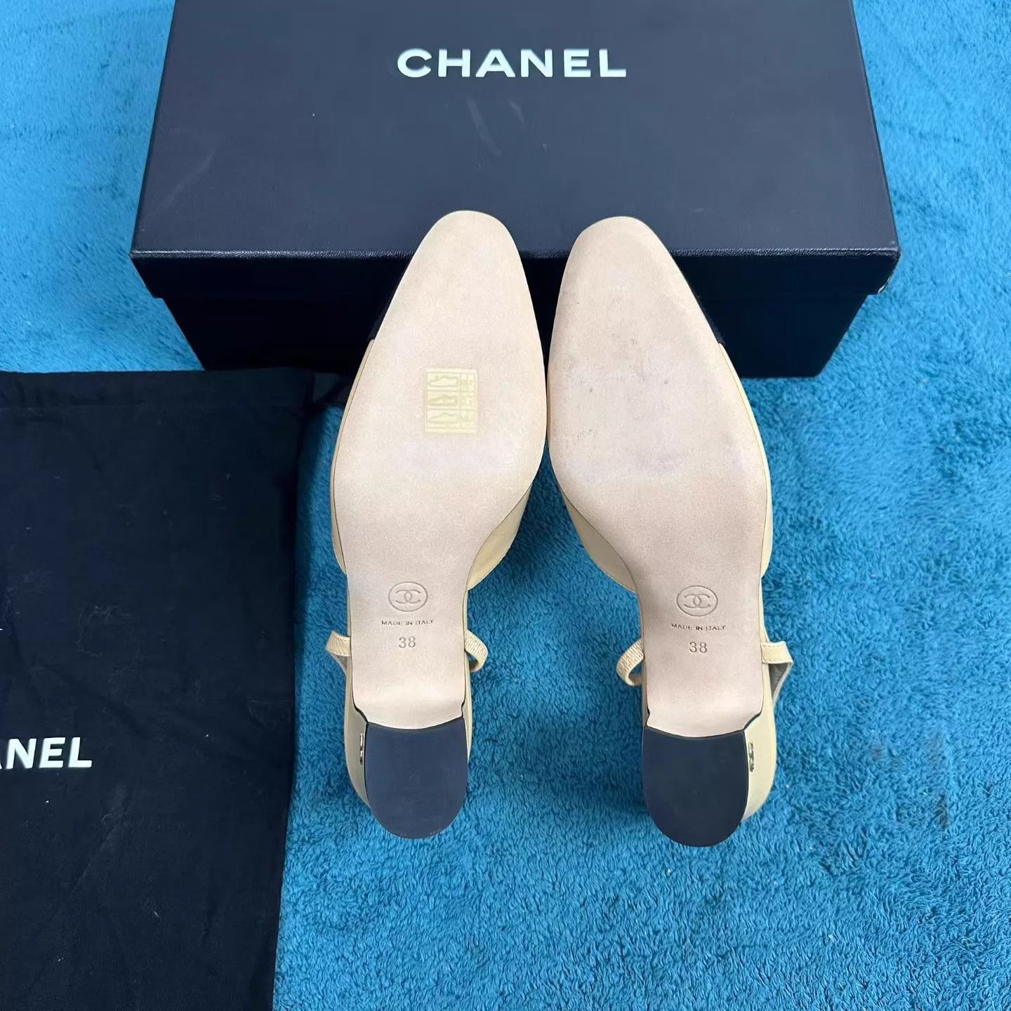 Chanel Chanel Beige Back Lace-up Block Heel Pumps 38 Size US 7.5 / IT 37.5 - 5 Thumbnail