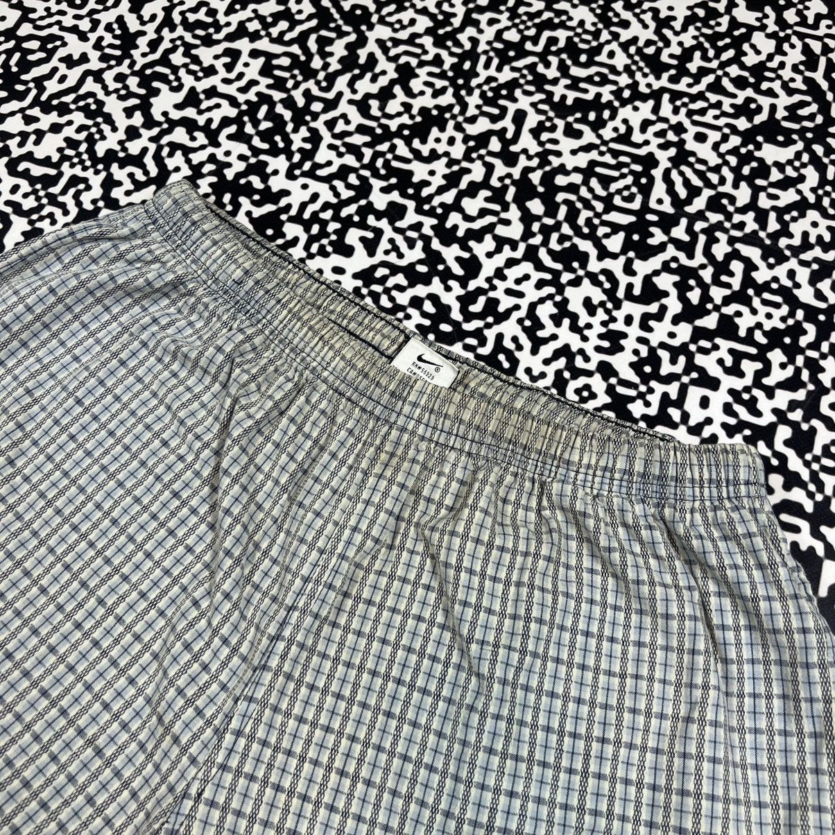 Nike Vintage 90s Nike Challenger Court Retro Checked Shorts Rare Size US 32 / EU 48 - 5 Thumbnail