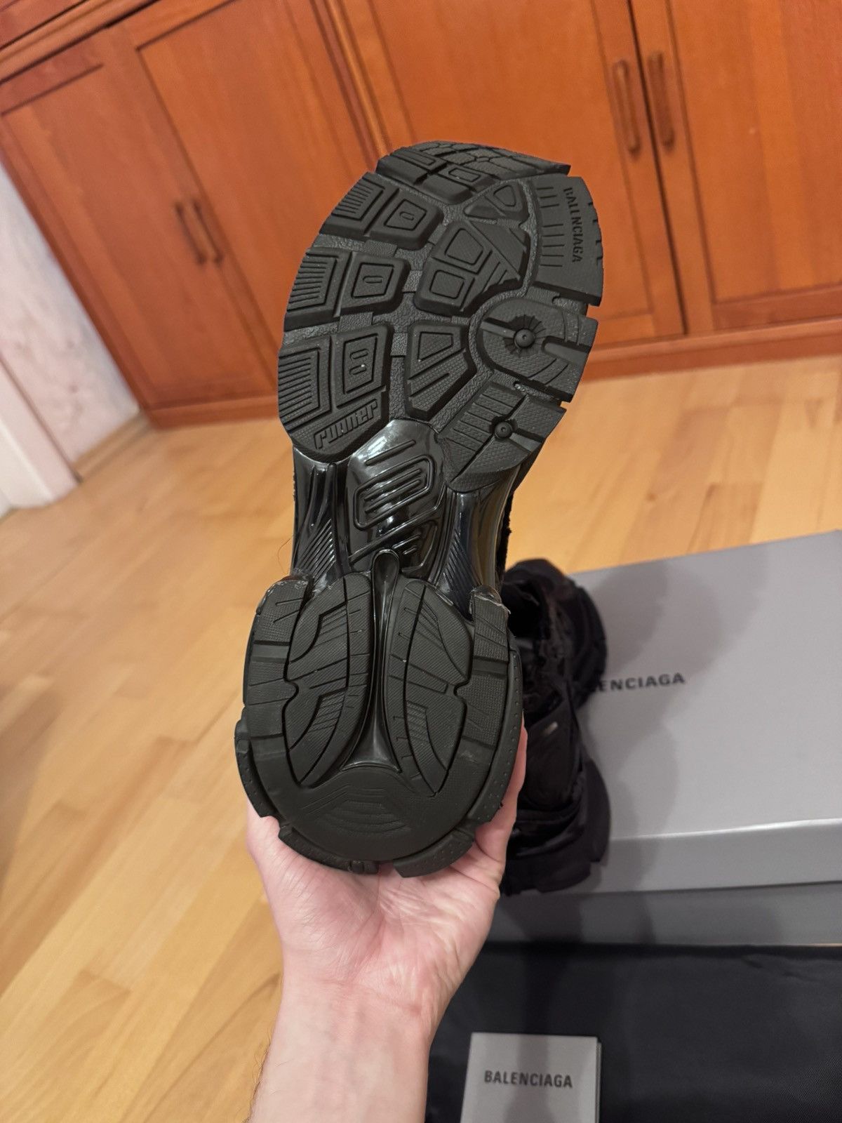 Balenciaga Balenciaga Runner Triple Black Size US 6 / EU 39 - 9 Thumbnail