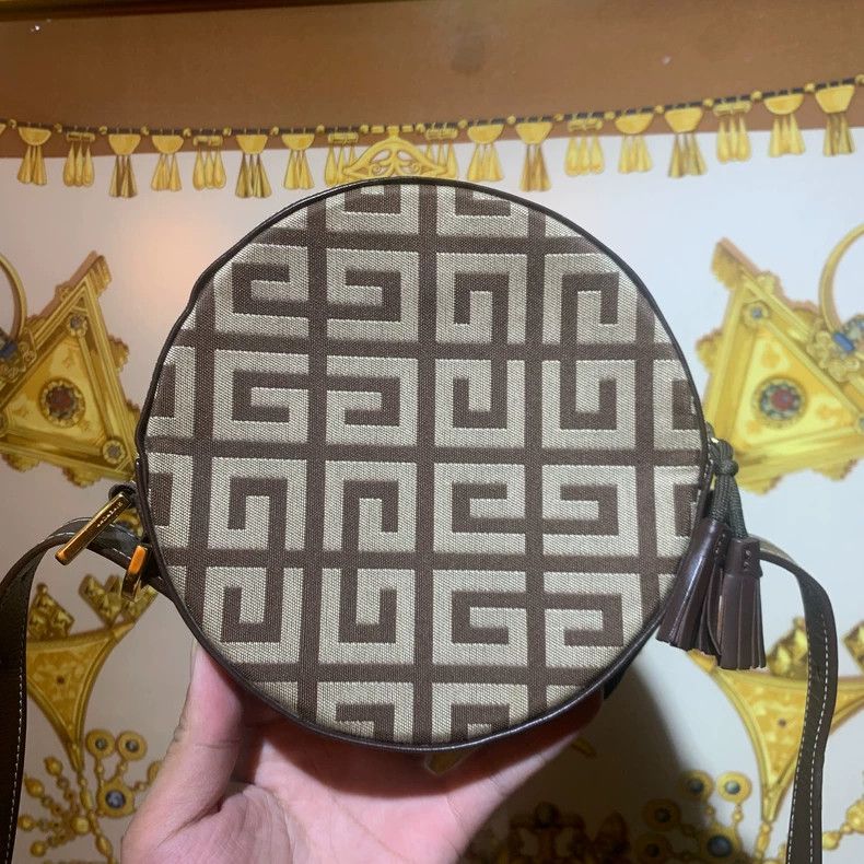 Givenchy Givenchy Round pie bag Size ONE SIZE - 2 Thumbnail