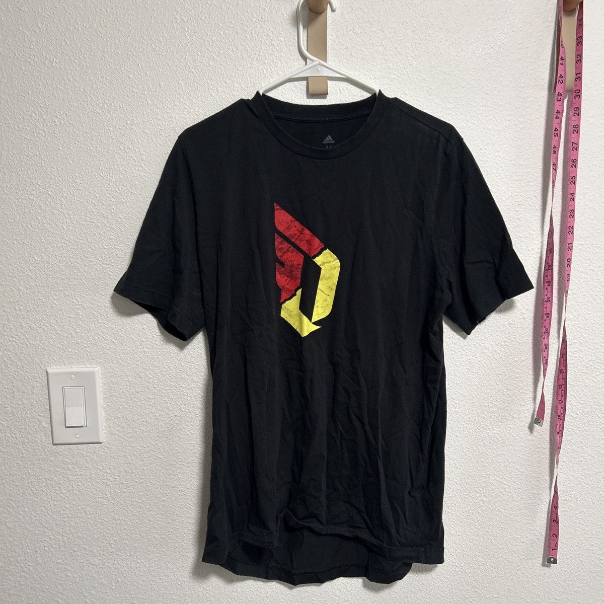 Adidas Adidas dame duality logo t-shirt size MBlack graphic t Size US M / EU 48-50 / 2 - 1 Thumbnail