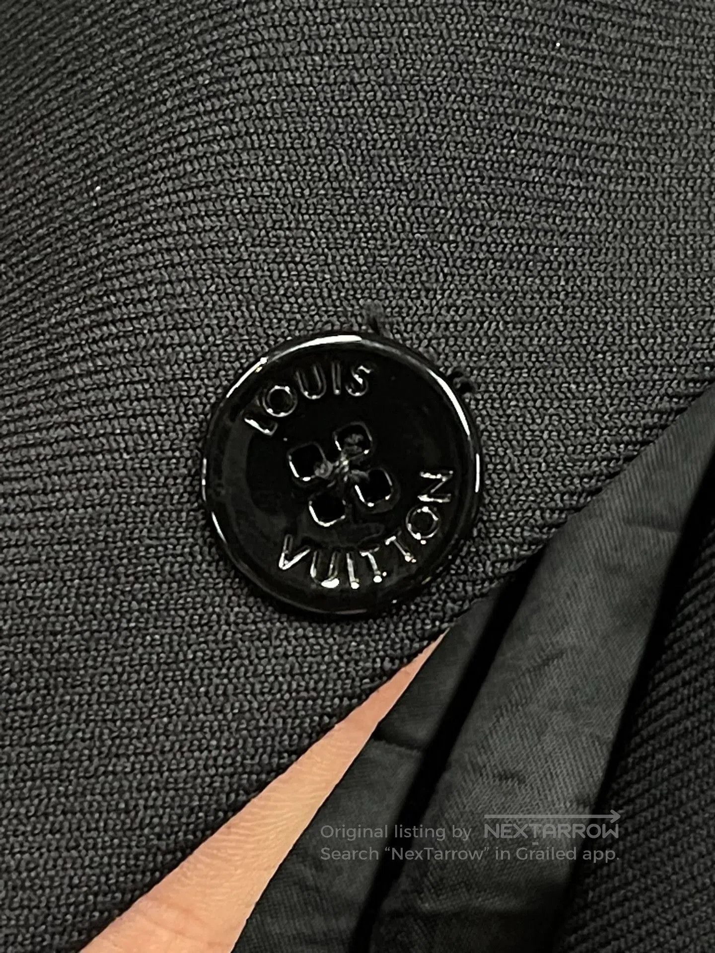 Louis Vuitton Louis Vuitton FW23 Logo Pearl Wool Jacket. Size US XL / EU 56 / 4 - 4 Thumbnail