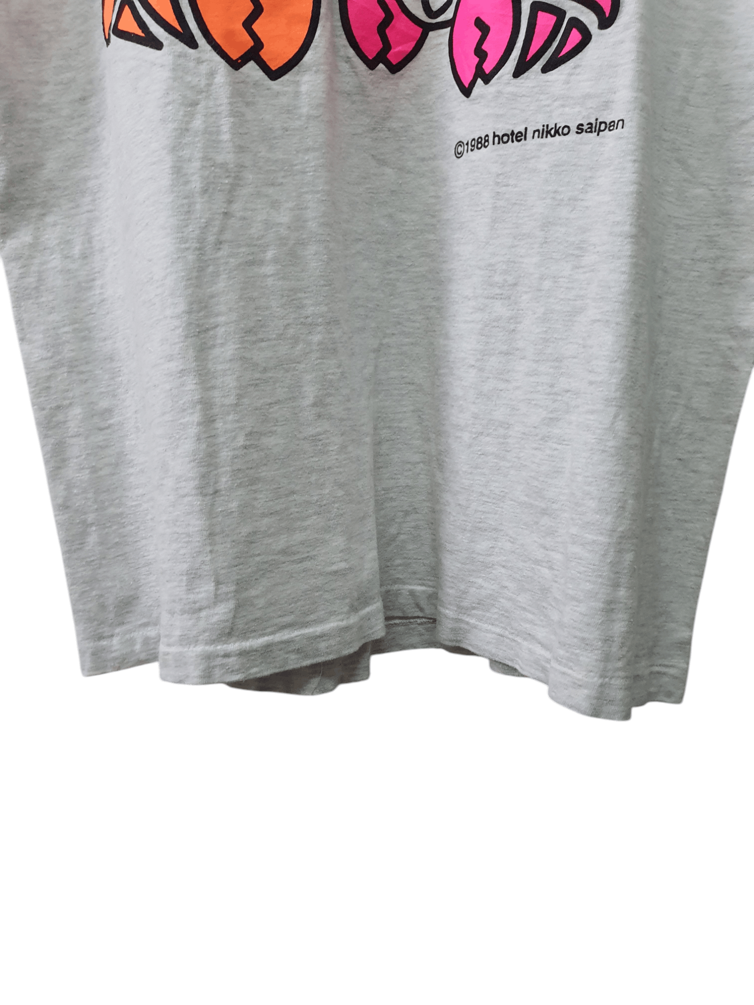Hanes vintage T-shirt from the Hotel Nikko Saipan Size US L / EU 52-54 / 3 - 6 Thumbnail