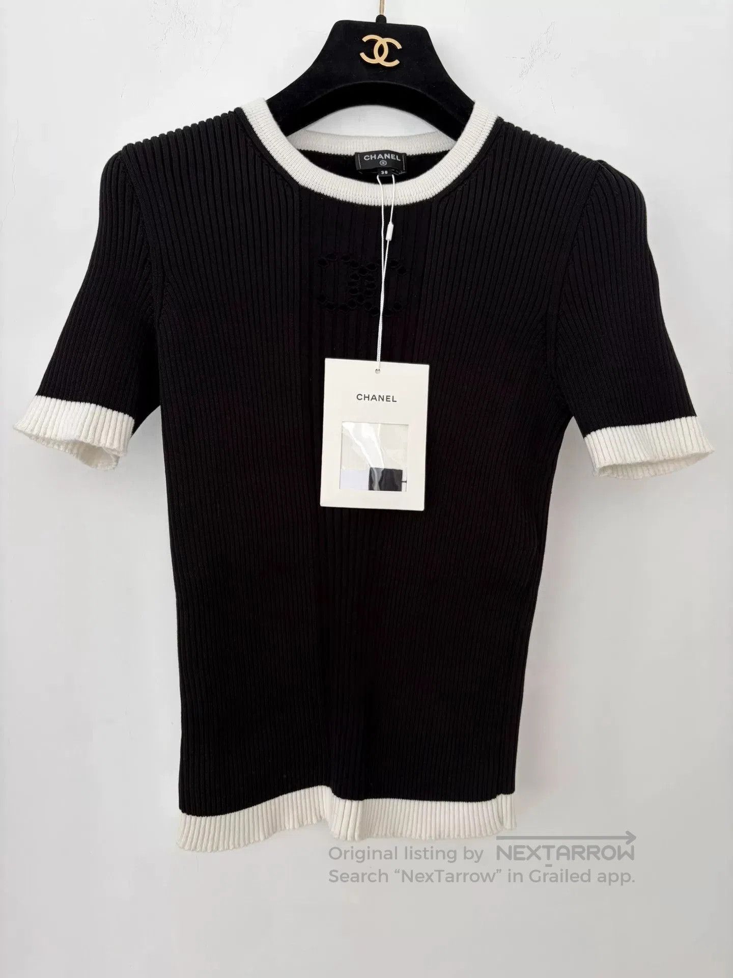 Chanel Chanel 25C Cutout CC Black Short Sleeve. Size US S / EU 44-46 / 1 - 1 Thumbnail