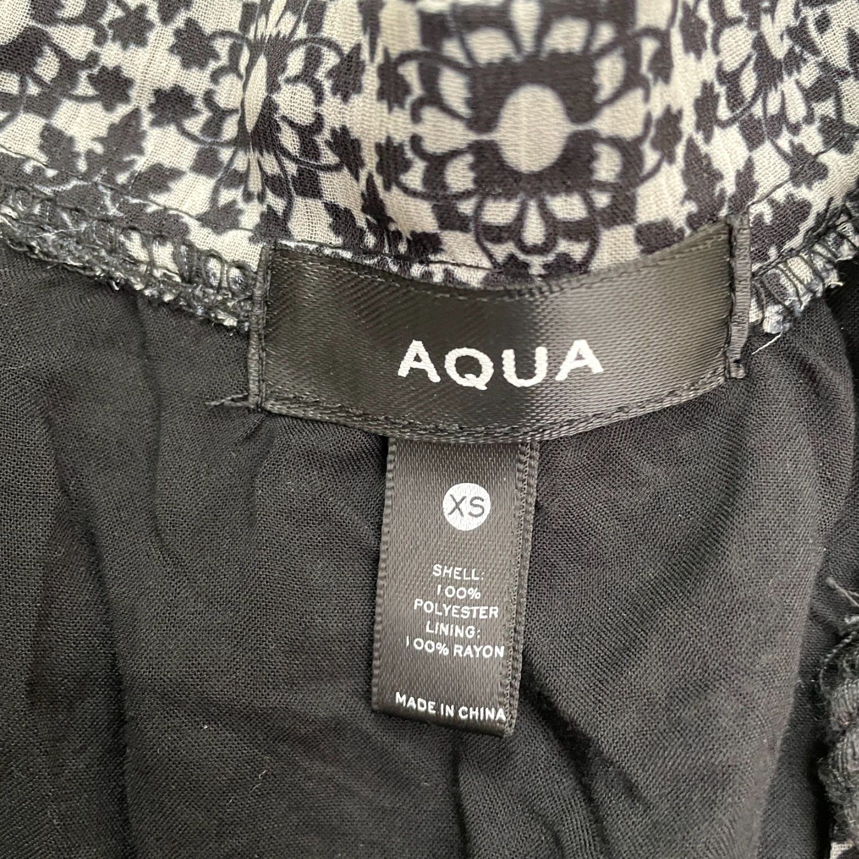 AQUA Aqua Blouse Tunic Womens XS Black White Geometric Long Sleeve V-Neck Tie Knit Polyester All Seasons Casual Womens Size XS / US 0-2 / IT 36-38 - 5 Thumbnail