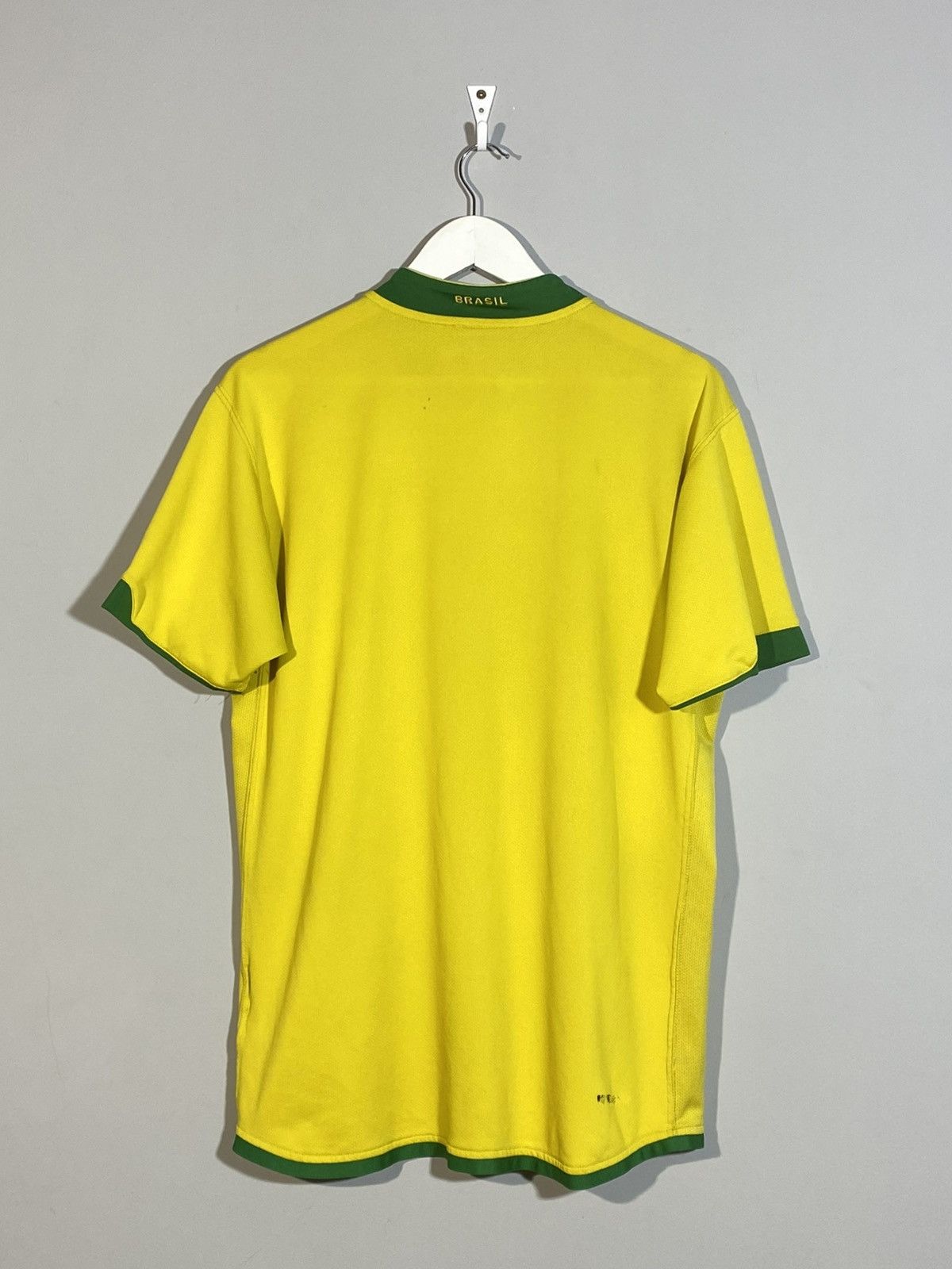 Nike Vintage 00s Nike Brazil National Team Retro Soccer Jersey Size US M / EU 48-50 / 2 - 9 Thumbnail