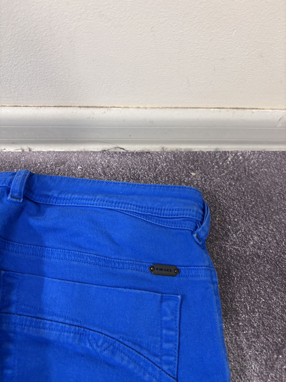 Diesel Diesel Iakop NWT Men’s Regular Slim Tapered Blue Jeans Size US 32 / EU 48 - 19 Thumbnail