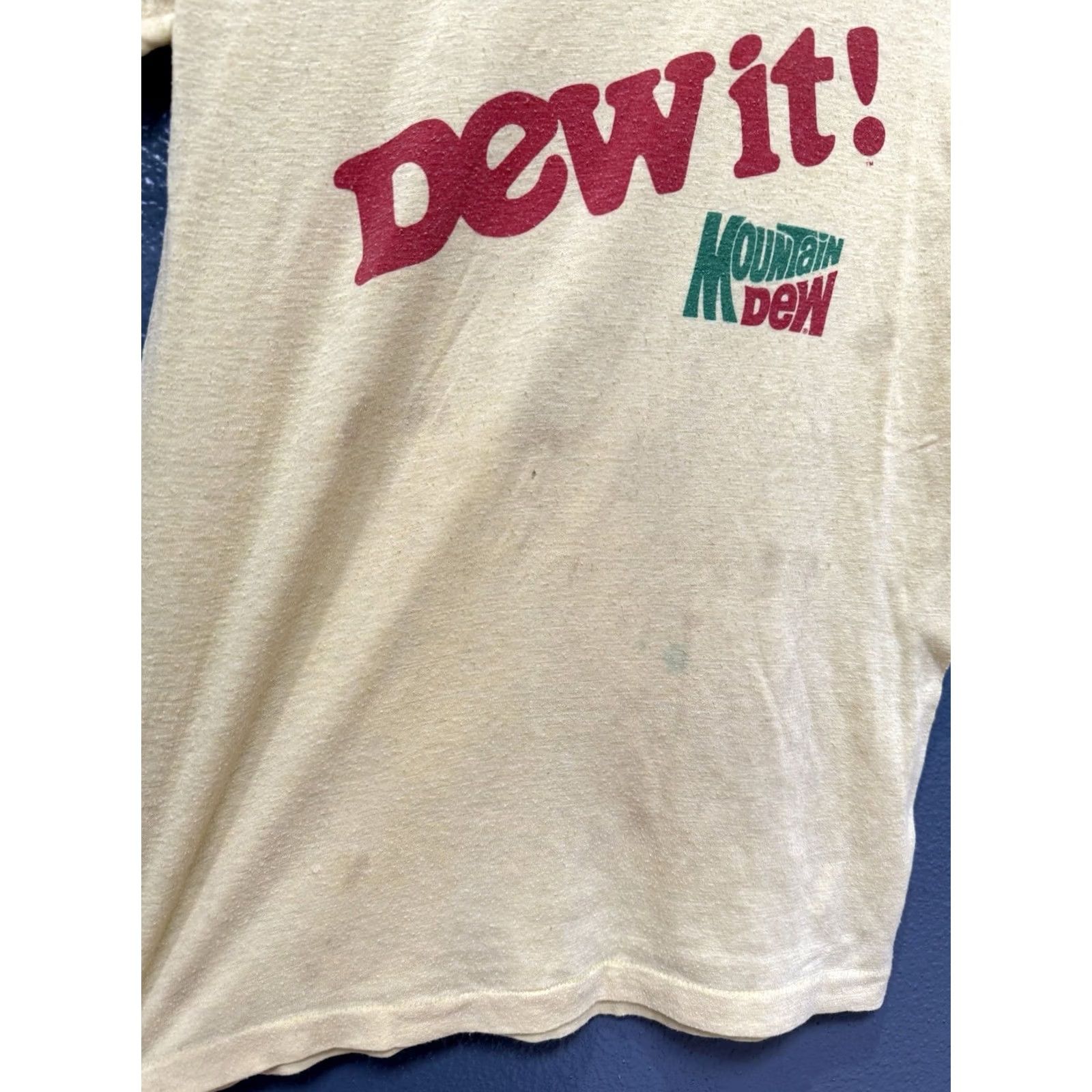 Vintage VINTAGE Mountain Dew “Dew It!” Tee Shirt M Mens Yellow 80s 7/10 Condition Size US M / EU 48-50 / 2 - 4 Thumbnail