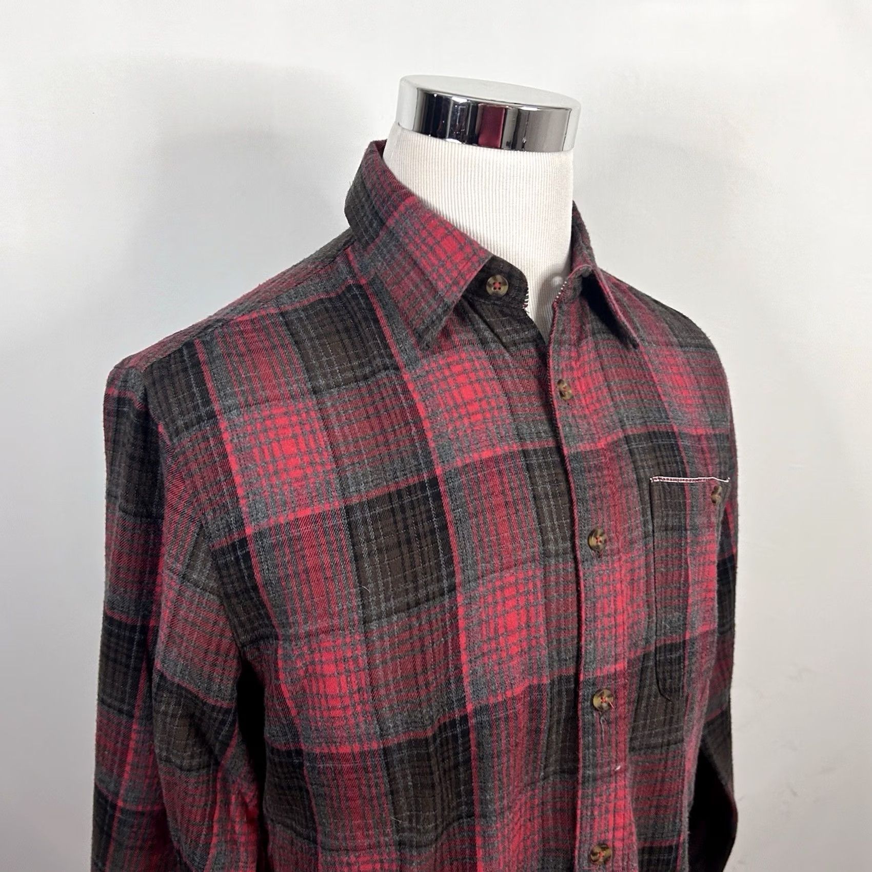 Vintage Boston Traders Luxury Flannel Shirt Mens Medium Red Gray Plaid Cotton Button-Up Size US M / EU 48-50 / 2 - 2 Thumbnail