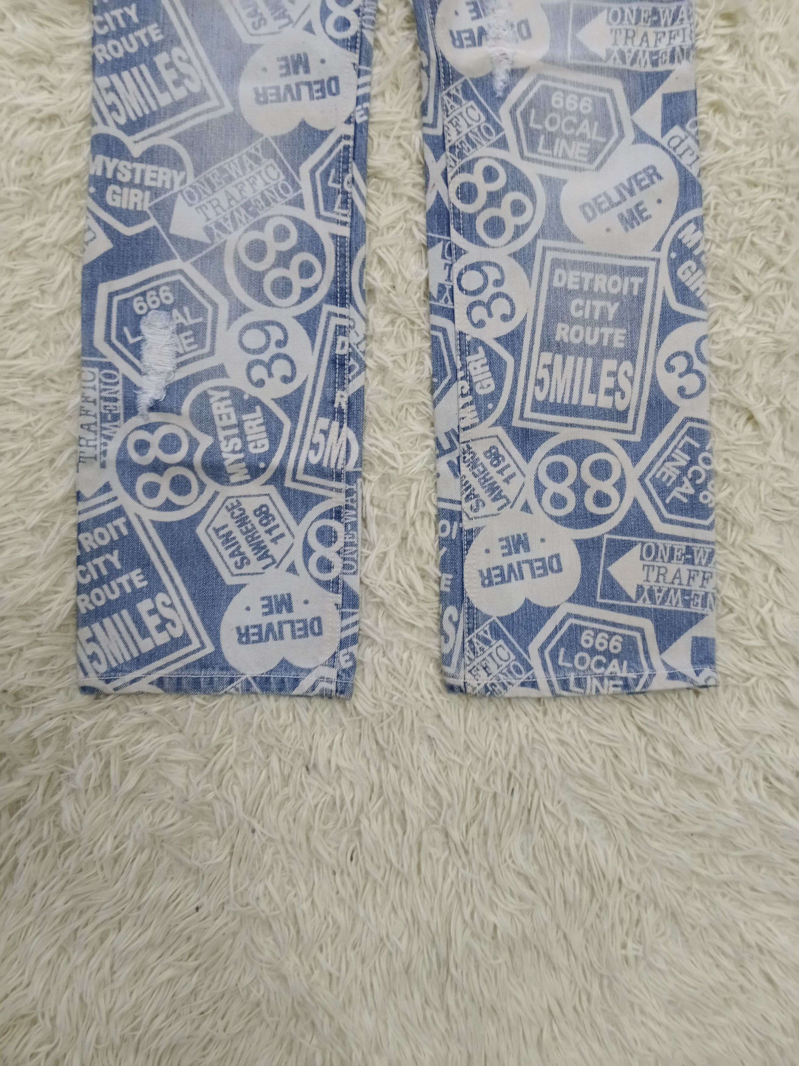 Japanese Brand INSANE 90🔥GRAZIE FULLPRINT DENIM PANTS Size US 29 - 5 Thumbnail