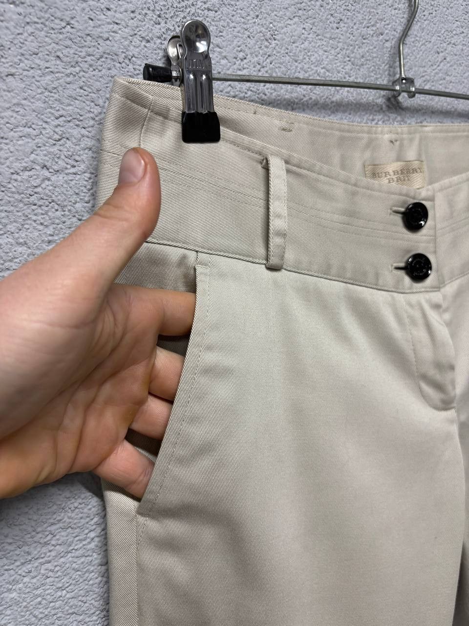 Burberry Burberry Brit womens cropped chino pants USA 6 / M Size 28" / US 6 / IT 42 - 3 Thumbnail