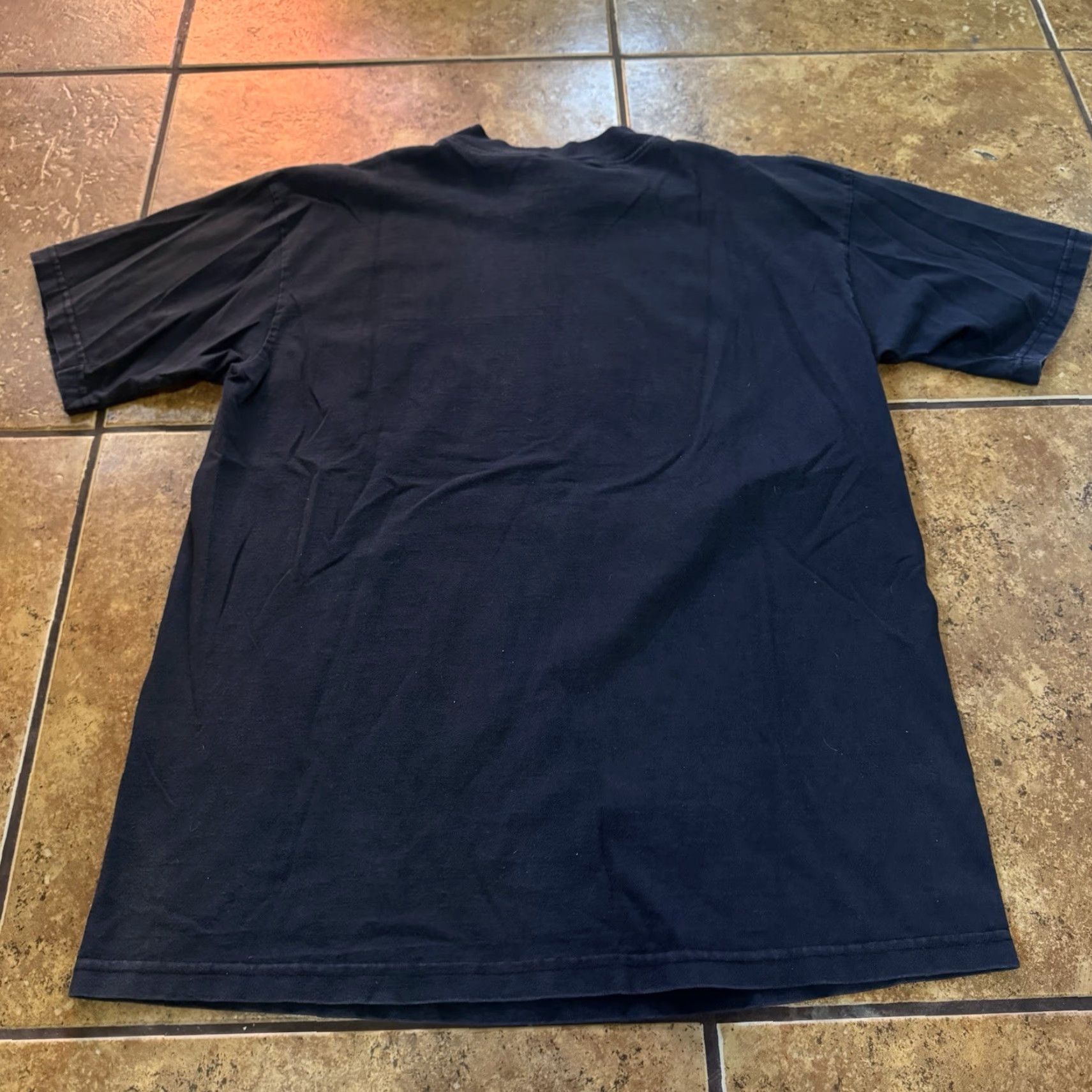 Vintage Vintage 90s Orgy Embroidered Giant Tag Band Black T-Shirt Size XL User: Vintage 90s Orgy Embroidered Giant Tag Band Black T-Shirt Size XL Size US XL / EU 56 / 4 - 4 Thumbnail
