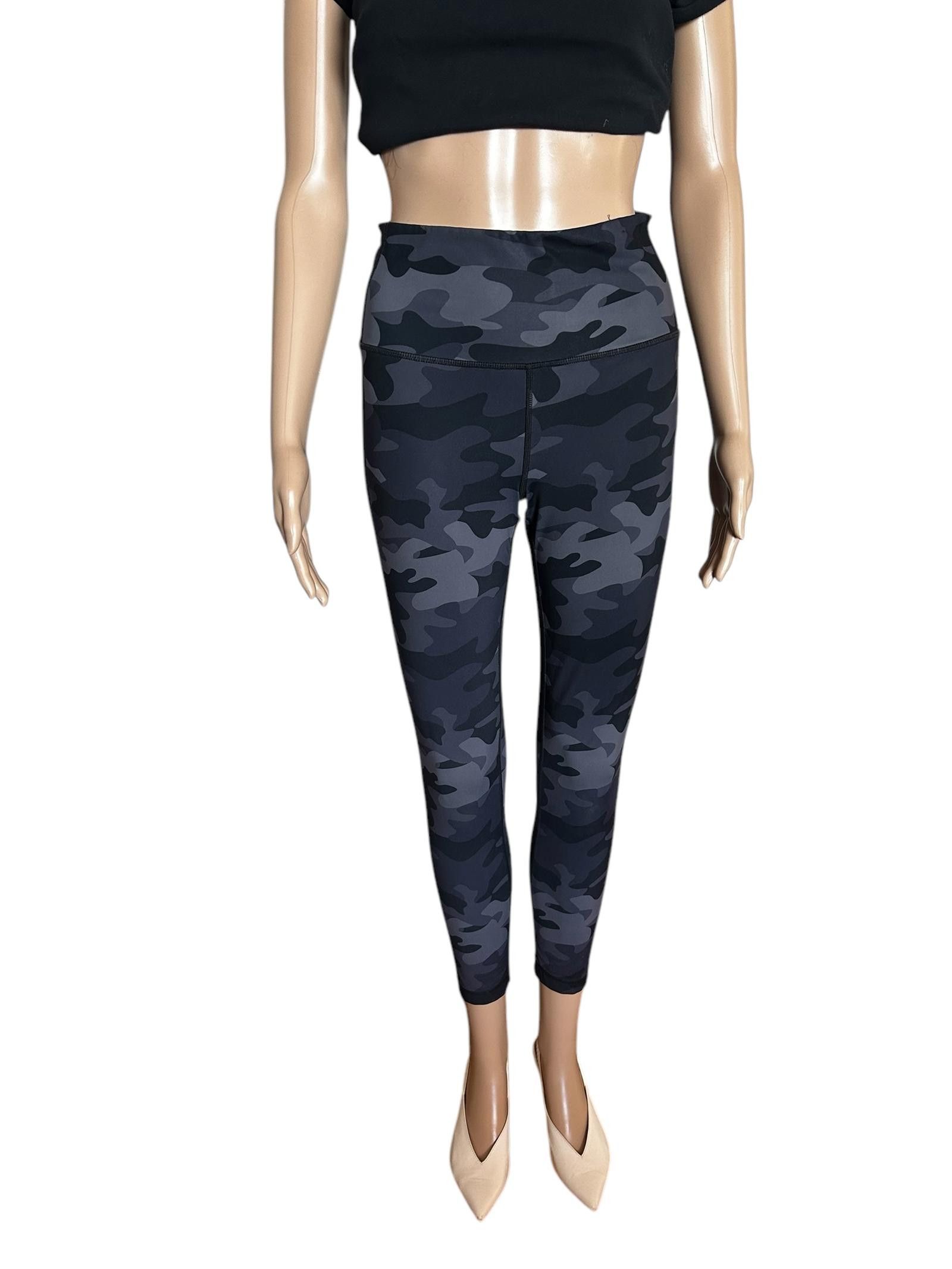 Loewe Lole High-Waisted Camo Leggings - Sleek Fitness Style Size 28" / US 6 / IT 42 - 1 Thumbnail