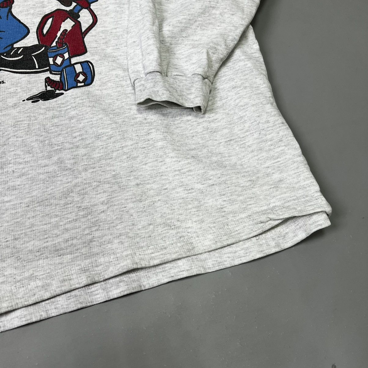 Vintage × Warner Bros Vintage 1997 Taz-Mania Looney Tunes Warner Bros sweatshirt Size US L / EU 52-54 / 3 - 5 Thumbnail