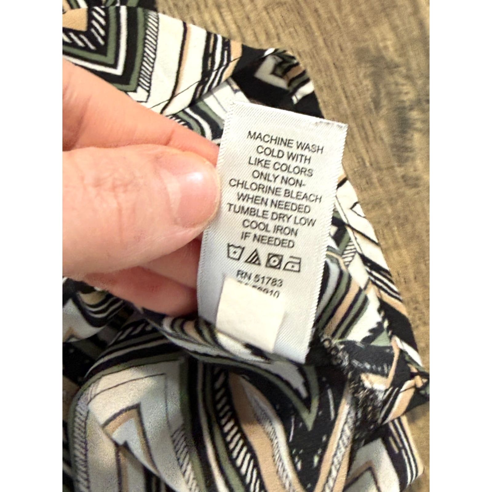 Vintage Maurices Tank Top Women's XL Black Green White Tan Herringbone Print Tank (Regular) Ladies Shirt Casual Summer Spring Fall Size XL / US 12-14 / IT 48-50 - 7 Thumbnail