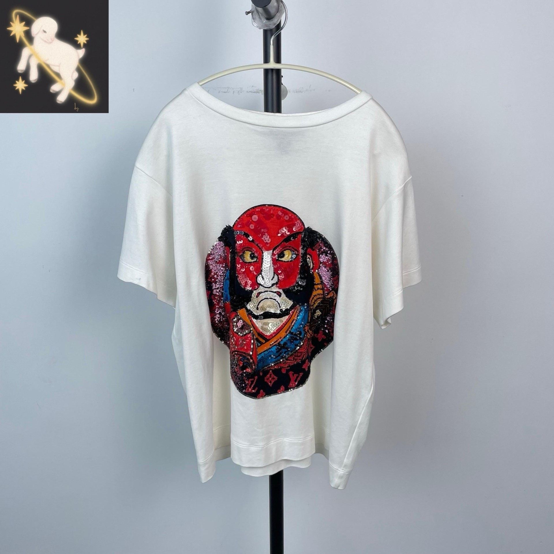 Louis Vuitton Louis Vuitton Red T-Shirt M Women Size M / US 6-8 / IT 42-44 - 1 Thumbnail