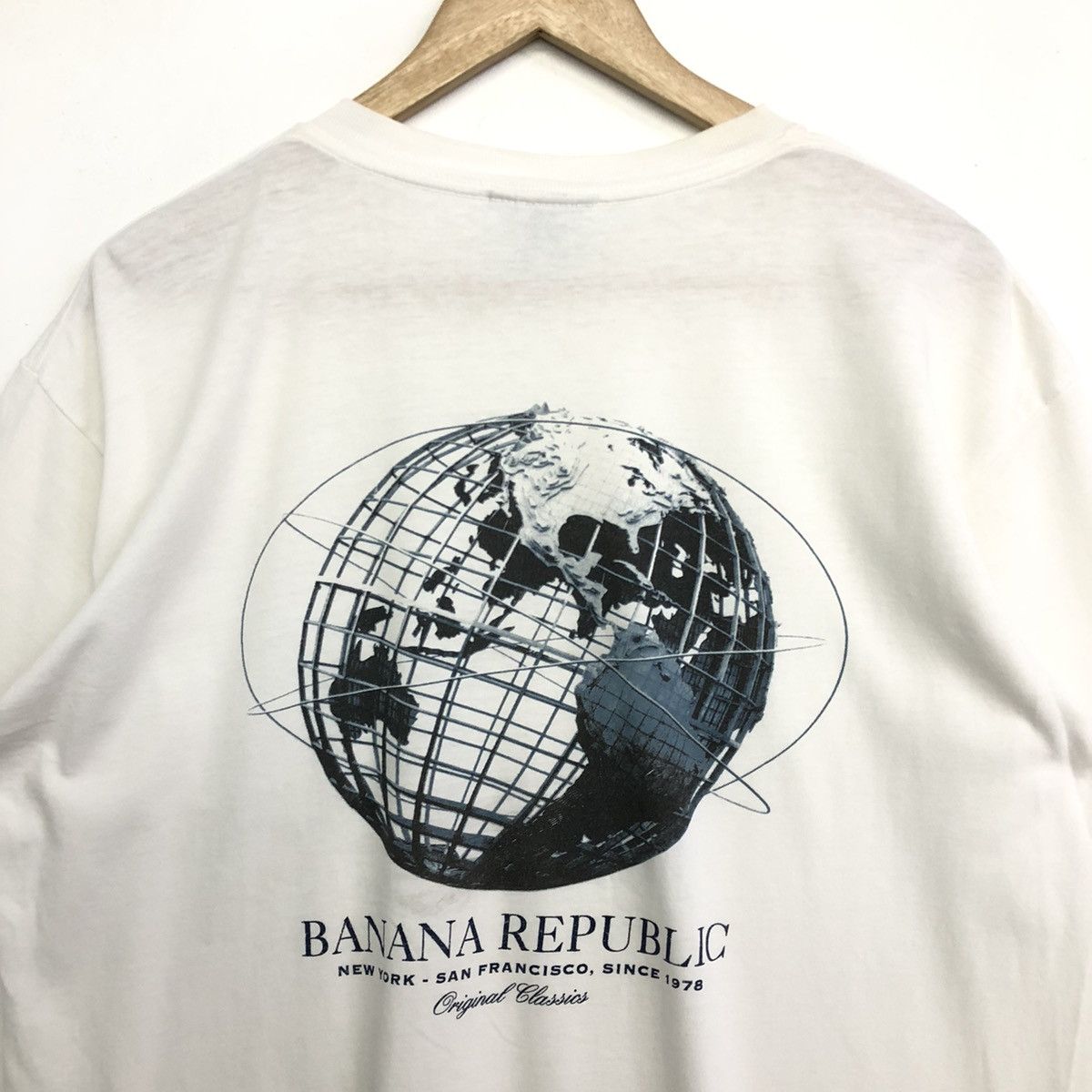 Banana Republic × Vintage Vintage Banana Republic Original Classic Backprint Tshirt Size US M / EU 48-50 / 2 - 3 Thumbnail