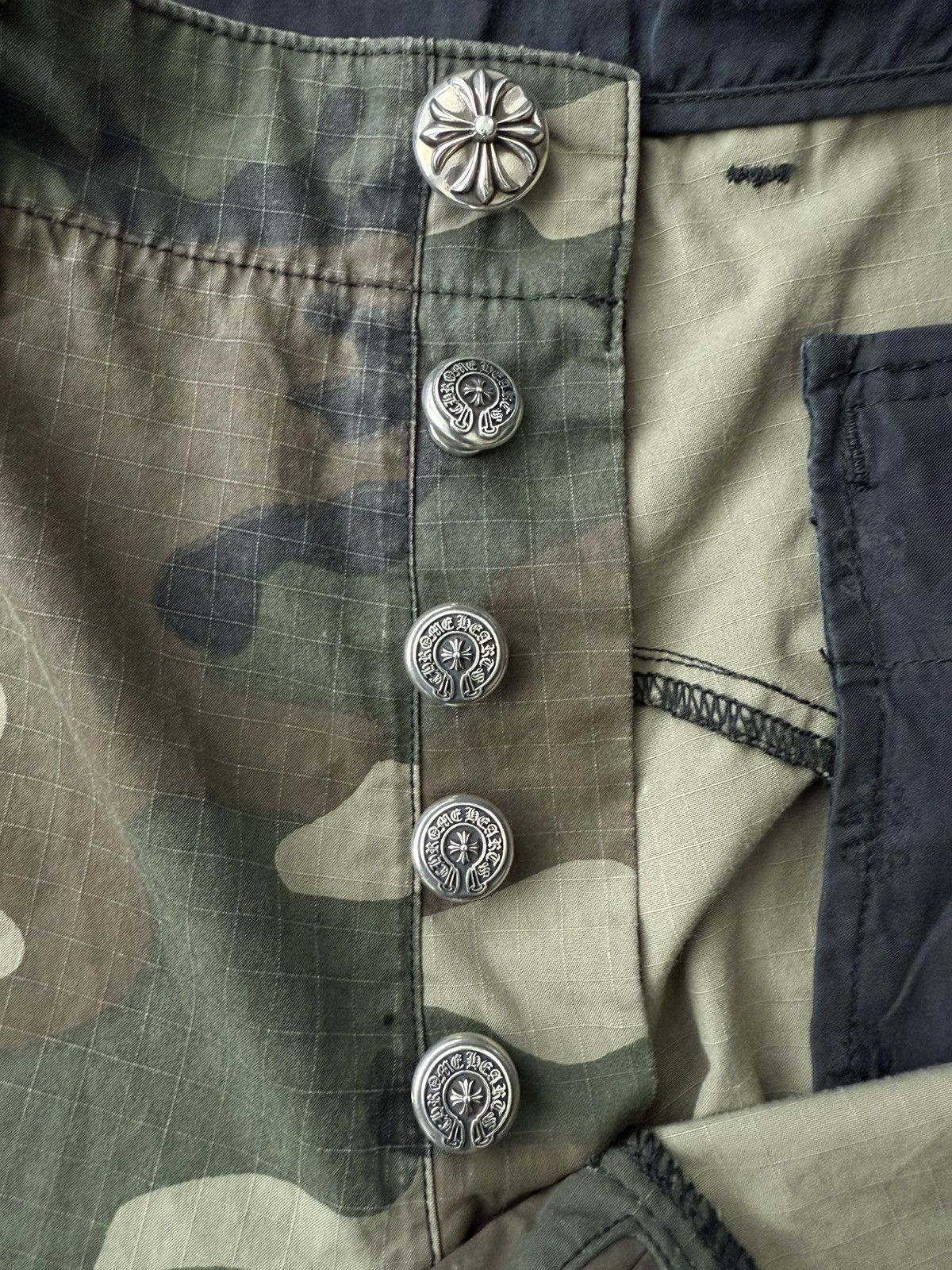 Chrome Hearts CAMO CARGO DEVIL DOG SHORTS Size US 33 - 7 Thumbnail