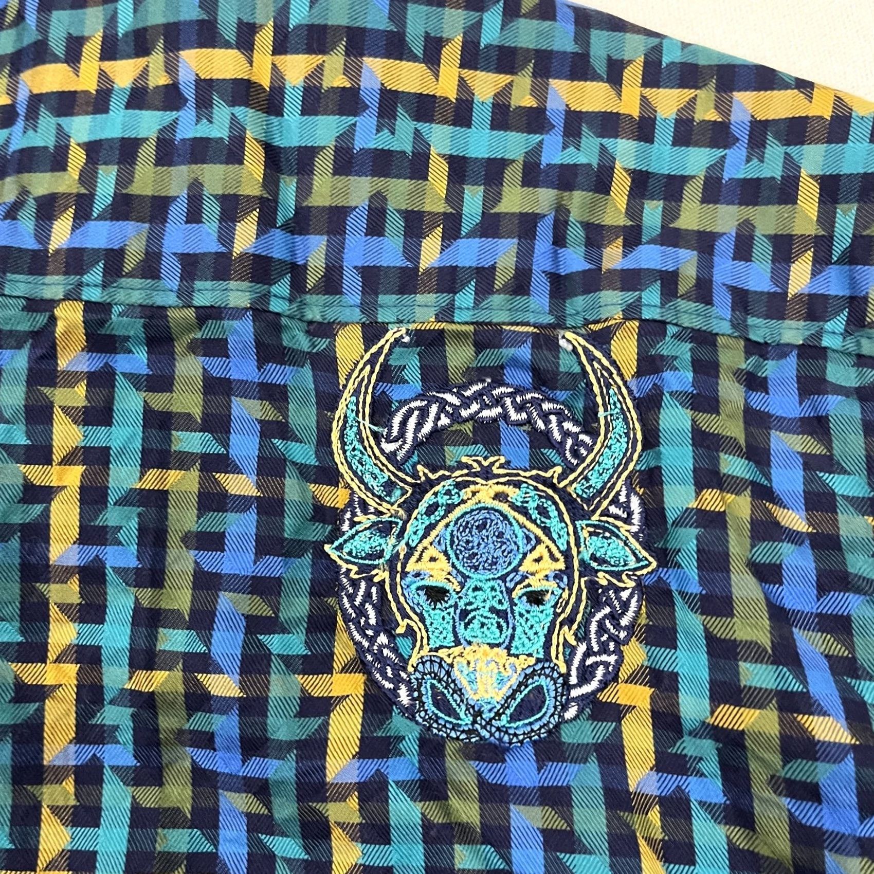 Robert Graham VINTAGE Robert Graham Shirt Mens XL Geometric Melrose Abbey Button Up Bull Logo Preppy Size US XL / EU 56 / 4 - 4 Thumbnail