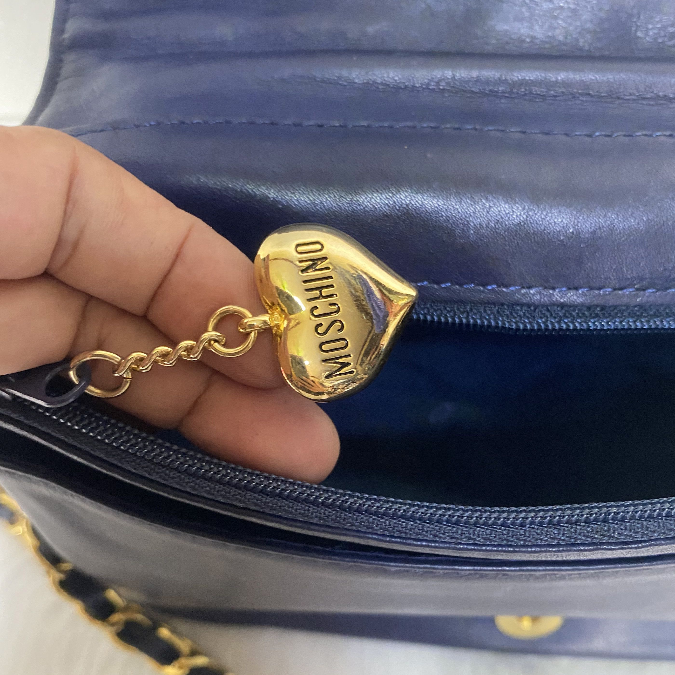 Moschino Vintage Navy Quilted Hearts Leather Crossbody Bag Size ONE SIZE - 12 Thumbnail