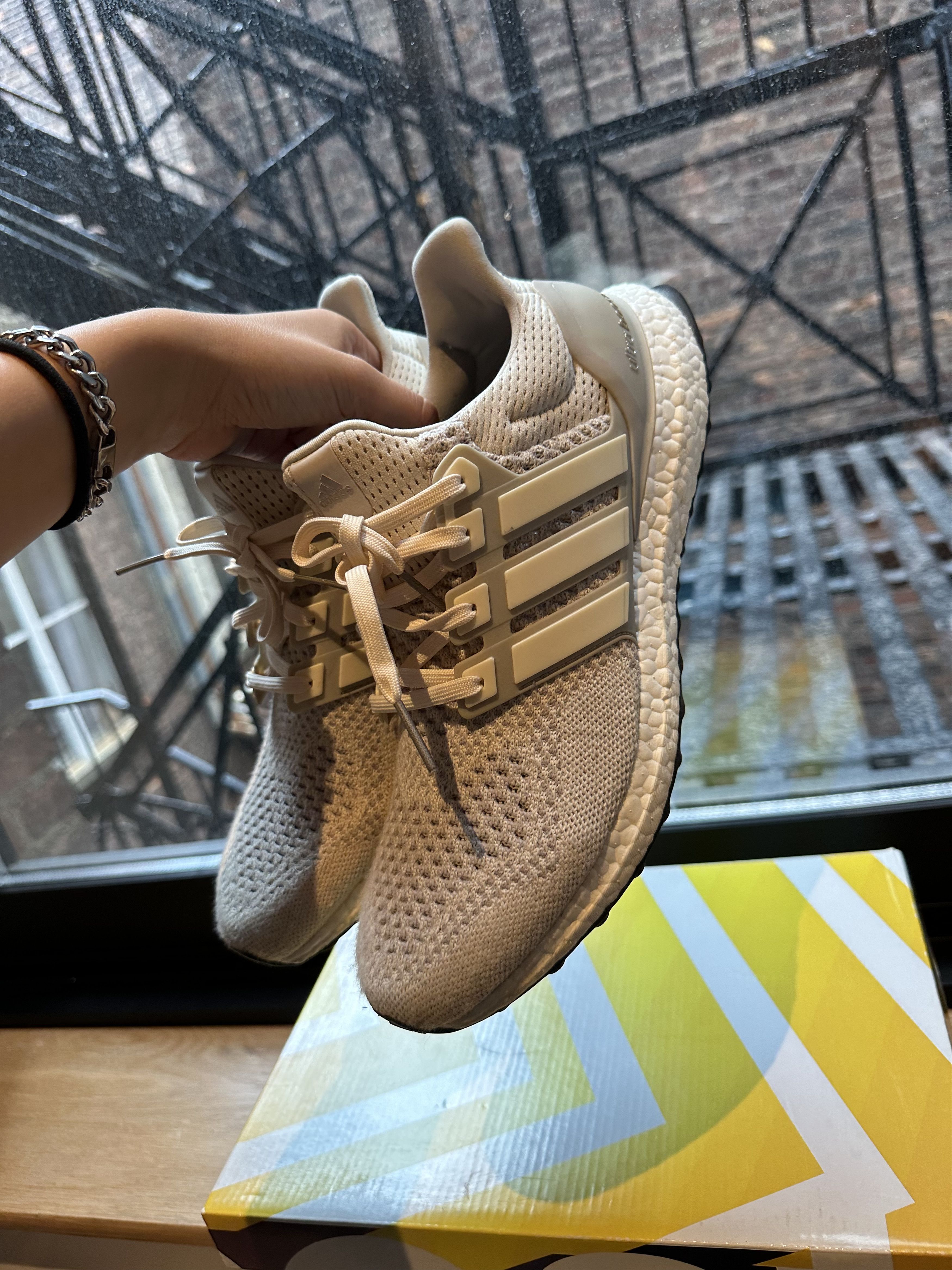 Adidas Adidas ultraBoost Cream 1.0 2015 Size US 10.5 / EU 43-44 - 8 Thumbnail