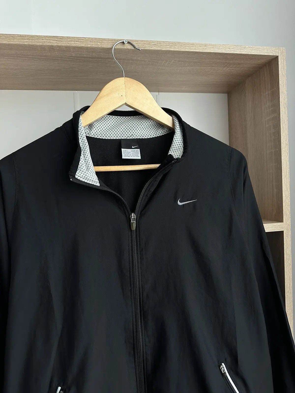 Nike × Nike ACG × Vintage Vintage Nike Black Big Logo Full Zip Light Jacket Size US L / EU 52-54 / 3 - 9 Thumbnail