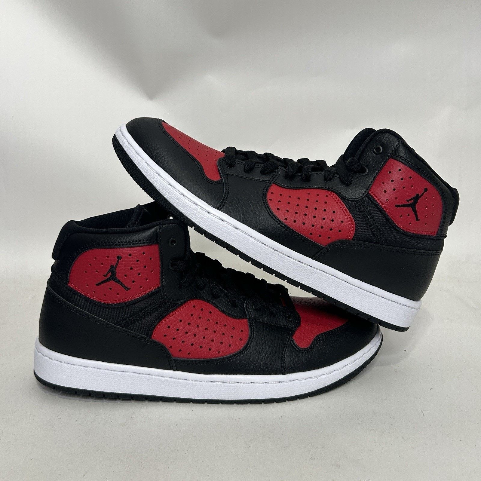 Jordan Brand NIke Air Jordan Access “Bred/Black Gym Red White” AR3762-006 Size US 11.5 / EU 44-45 - 1 Thumbnail
