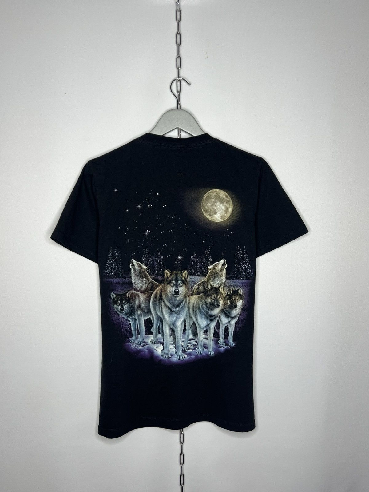 Band Tees Vintage Wild Wolves T-Shirt Tee Overprinted Art Size US M / EU 48-50 / 2 - 7 Thumbnail