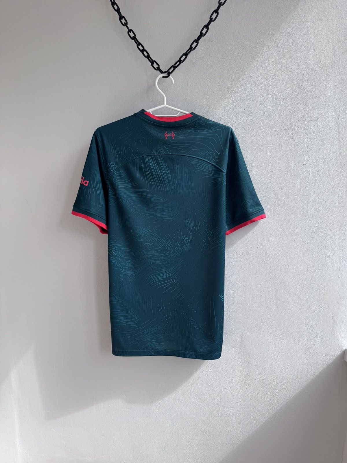 Nike LIVERPOOL 2022 2023 THIRD FOOTBALL SOCCER SHIRT JERSEY NIKE Size US S / EU 44-46 / 1 - 9 Thumbnail