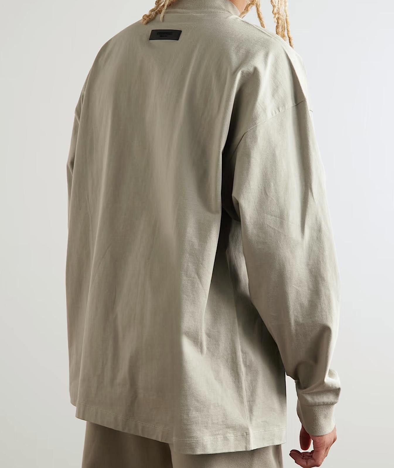 Fear of God Fear of God Essentials L/S Tee Smoke Size Large Size US L / EU 52-54 / 3 - 2 Thumbnail