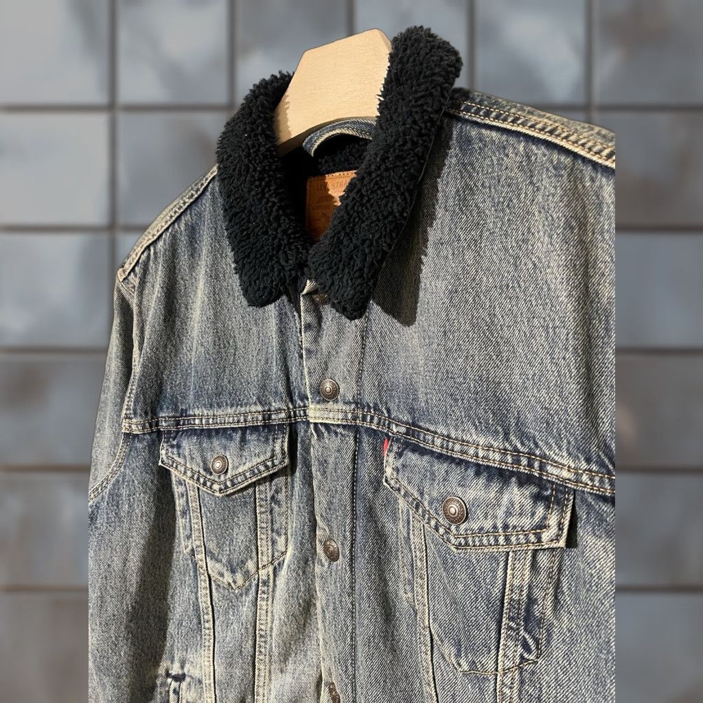 Levi's Levi’s Premium Trucker Jacket L Mens Blue Denim 48 in 2018 BigE Sherpa Fleece Vintage 90s Hipster Classic Outdoor Winter Autumn Spring jacket Size US L / EU 52-54 / 3 - 1 Thumbnail