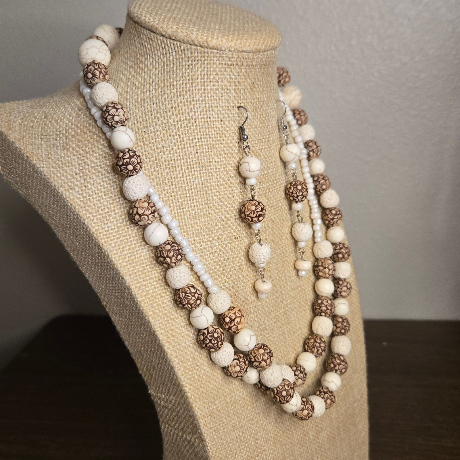 Vintage Vintage Tribal Bone Bead Necklace & Earrings Set Batik Boho Size ONE SIZE - 9 Thumbnail