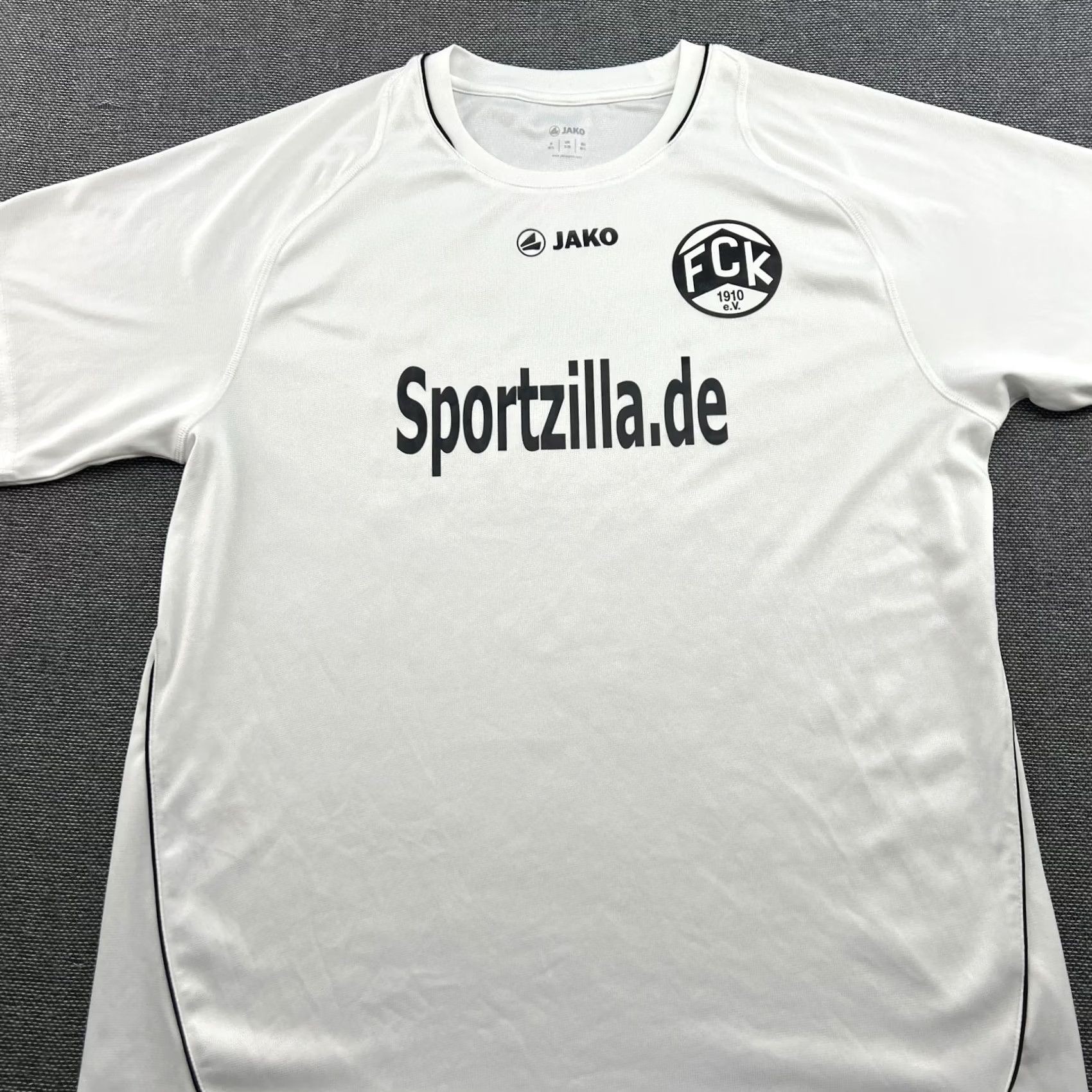Nike VINTAGE Nike Football Jersey Mens Jako Training White 3x FC Kickers Obertshausen Short Sleeve XS? (Note: cannot determine size beyond L in original) Size US L / EU 52-54 / 3 - 7 Thumbnail