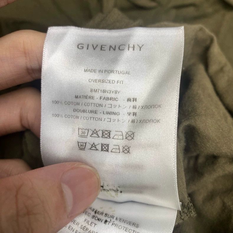 Givenchy Givenchy Letter print distressed effect round neck short-s Size US M / EU 48-50 / 2 - 5 Thumbnail