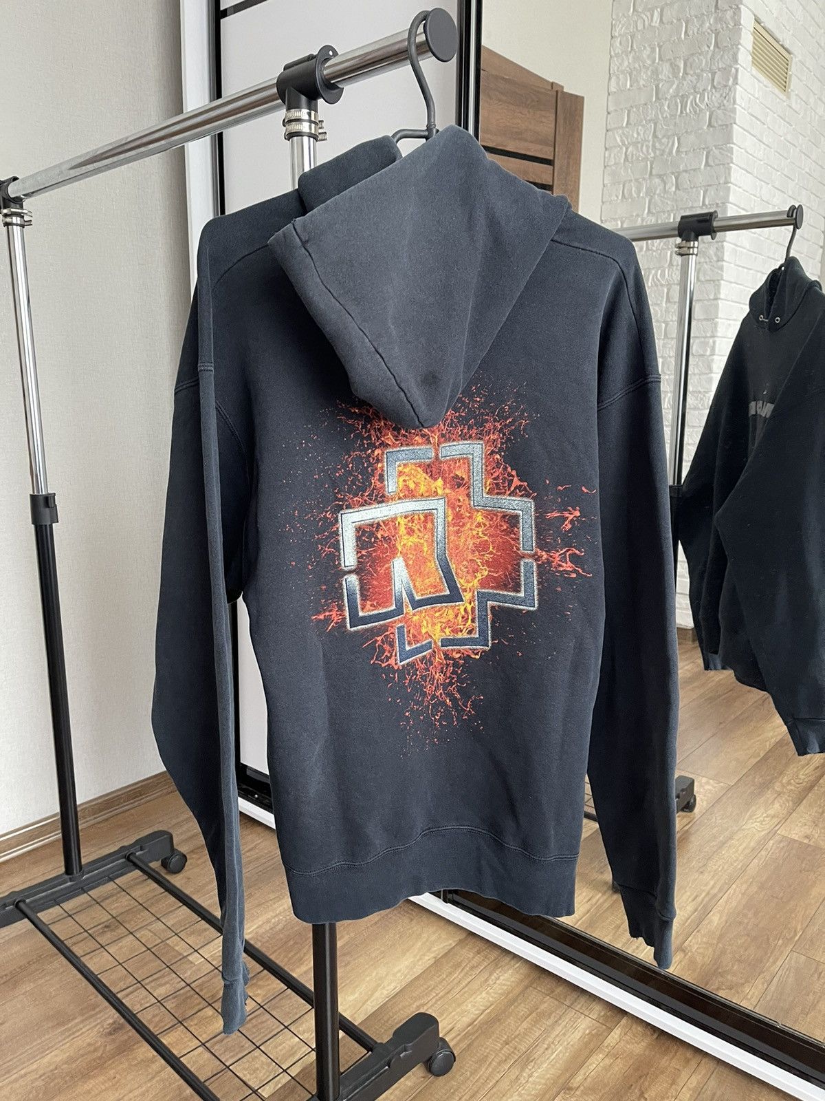 Band Tees Rammstein Vintage Hoodie Pullover 90s Big Logo Size US XL / EU 56 / 4 - 2 Thumbnail