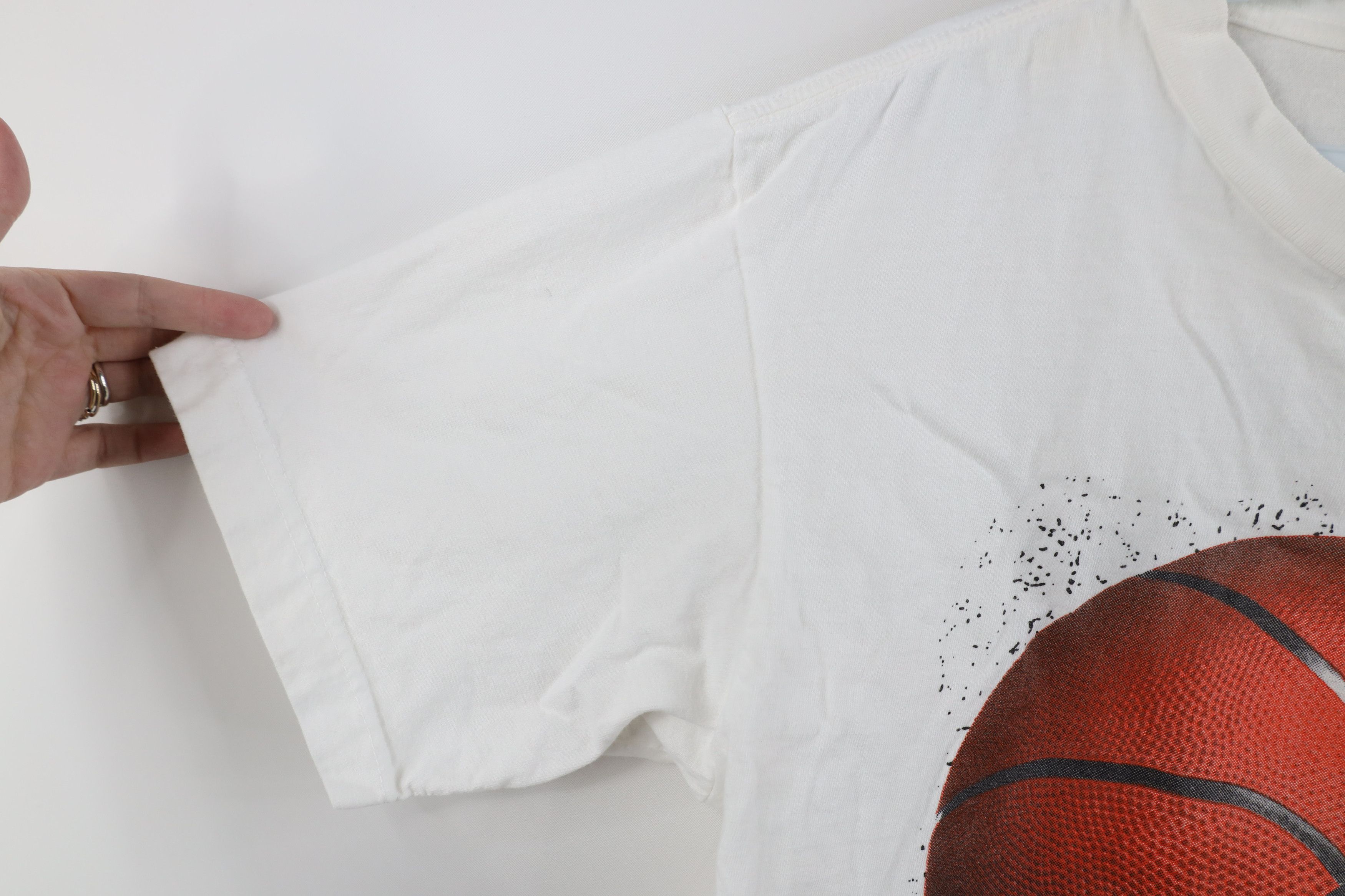 Vintage Vintage 90s Streetwear A Game Yeah Right Basketball T-Shirt Size US L / EU 52-54 / 3 - 6 Thumbnail