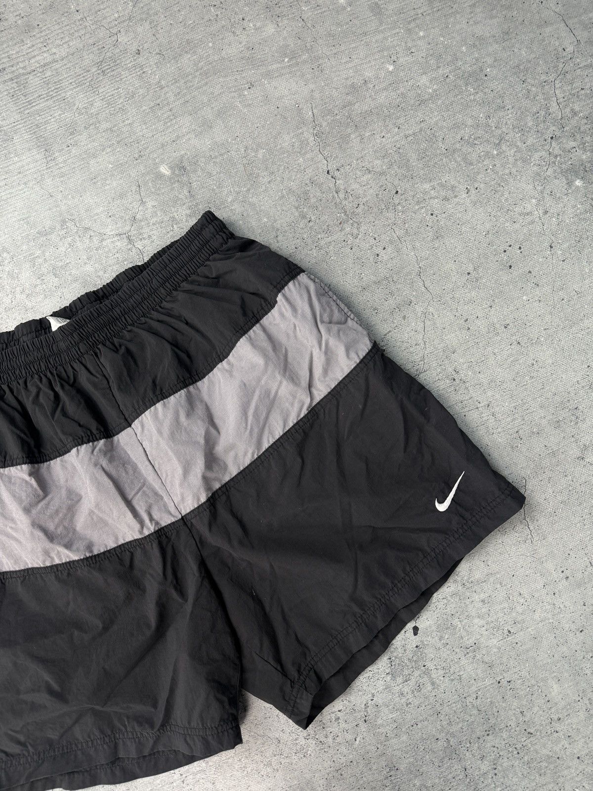 Nike 🇺🇸 Vintage 90s Nike Shorts Y2K Rare Retro Hype Size US 36 / EU 52 - 2 Thumbnail
