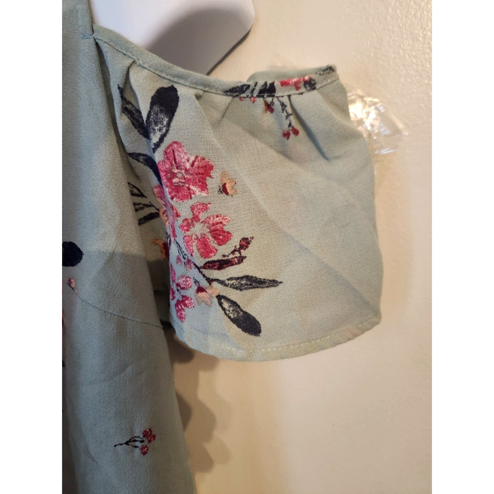 Vintage Xhilaration Blouse Womens 2X Green Floral Scoop Neck Cold Shoulder Boho Top Size XXL / US 16-18 / IT 52-54 - 4 Thumbnail