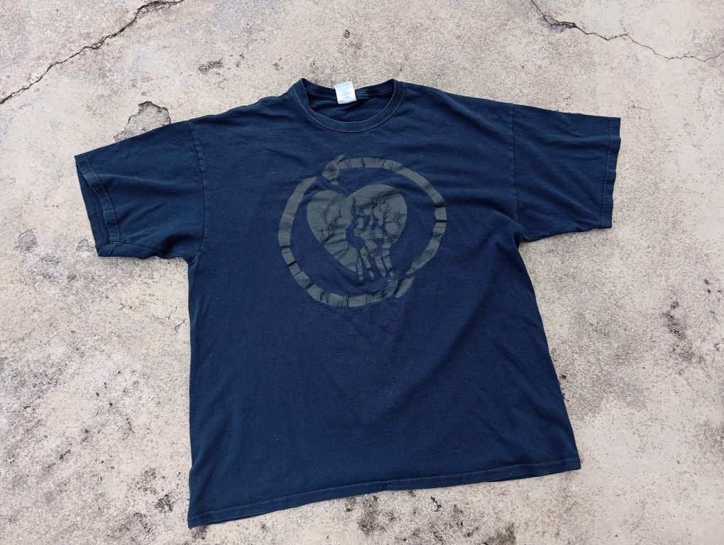 Band Tees VTG 2000s y2k Rise Against ✊ Tshirt Punk Rock Band 🎸 Size US XL / EU 56 / 4 - 1 Thumbnail