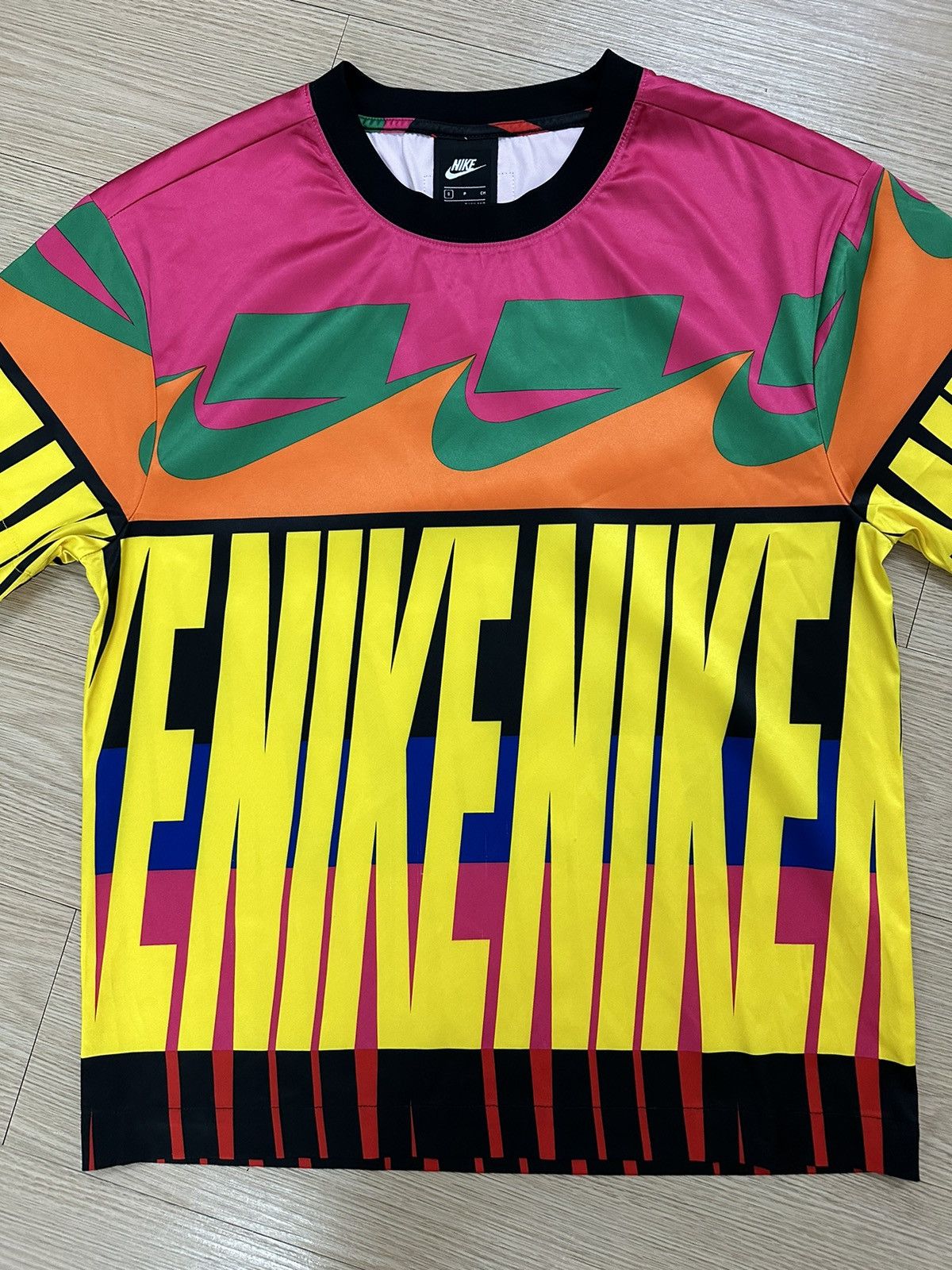 Beauty Beast × Nike × Vintage Rare Beautiful Nike NSW Retro Spell Out AOP Jersey Size US S / EU 44-46 / 1 - 5 Thumbnail