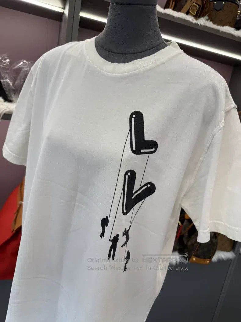 Louis Vuitton Louis Vuitton Paratrooper large logo white short sleeve T- Size US XL / EU 56 / 4 - 5 Thumbnail