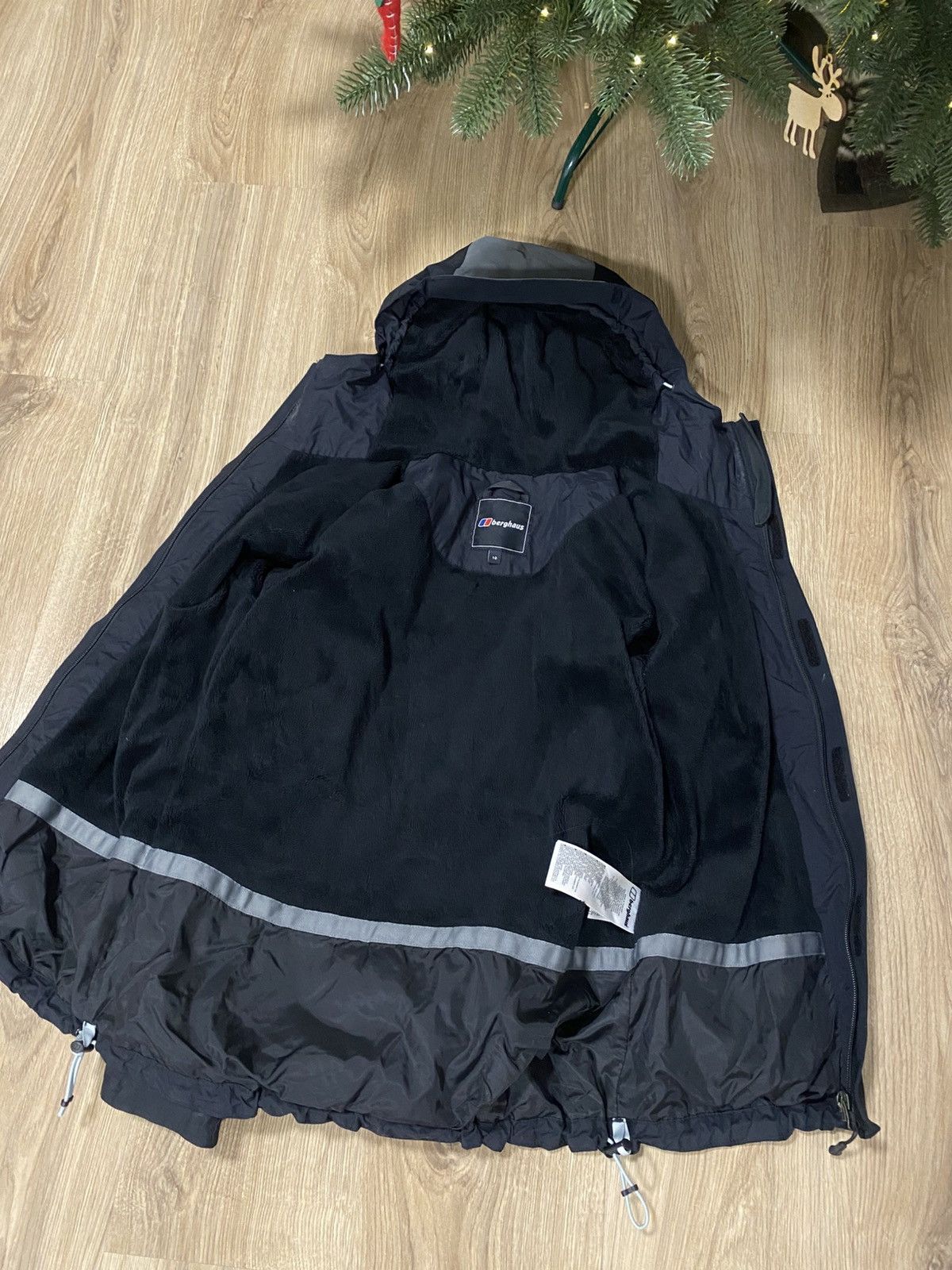 Berghaus Berghaus AQ2 Waterproof GorpCore Insulated Jacket Size: 10 Size M / US 6-8 / IT 42-44 - 8 Thumbnail