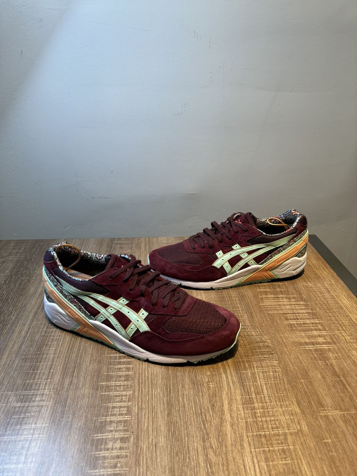 Asics ASICS GEL-Sight x Overkill Desert Rose 2015 Size US 11 Shoes Size US 11 / EU 44 - 2 Thumbnail