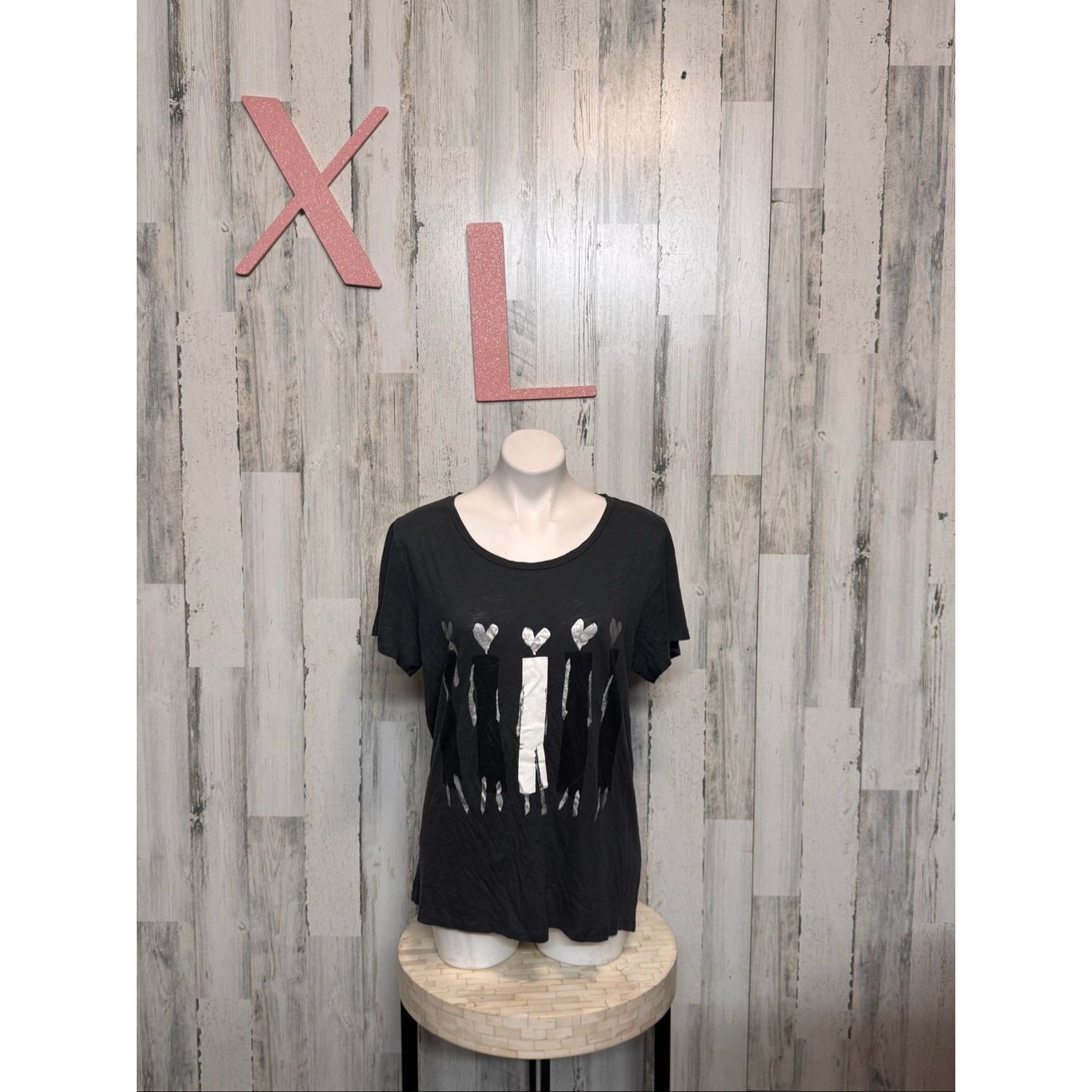 J.Crew Donald x J.Crew Heart Graphic Black Short Sleeve Tee – Size XL Size XL / US 12-14 / IT 48-50 - 1 Thumbnail